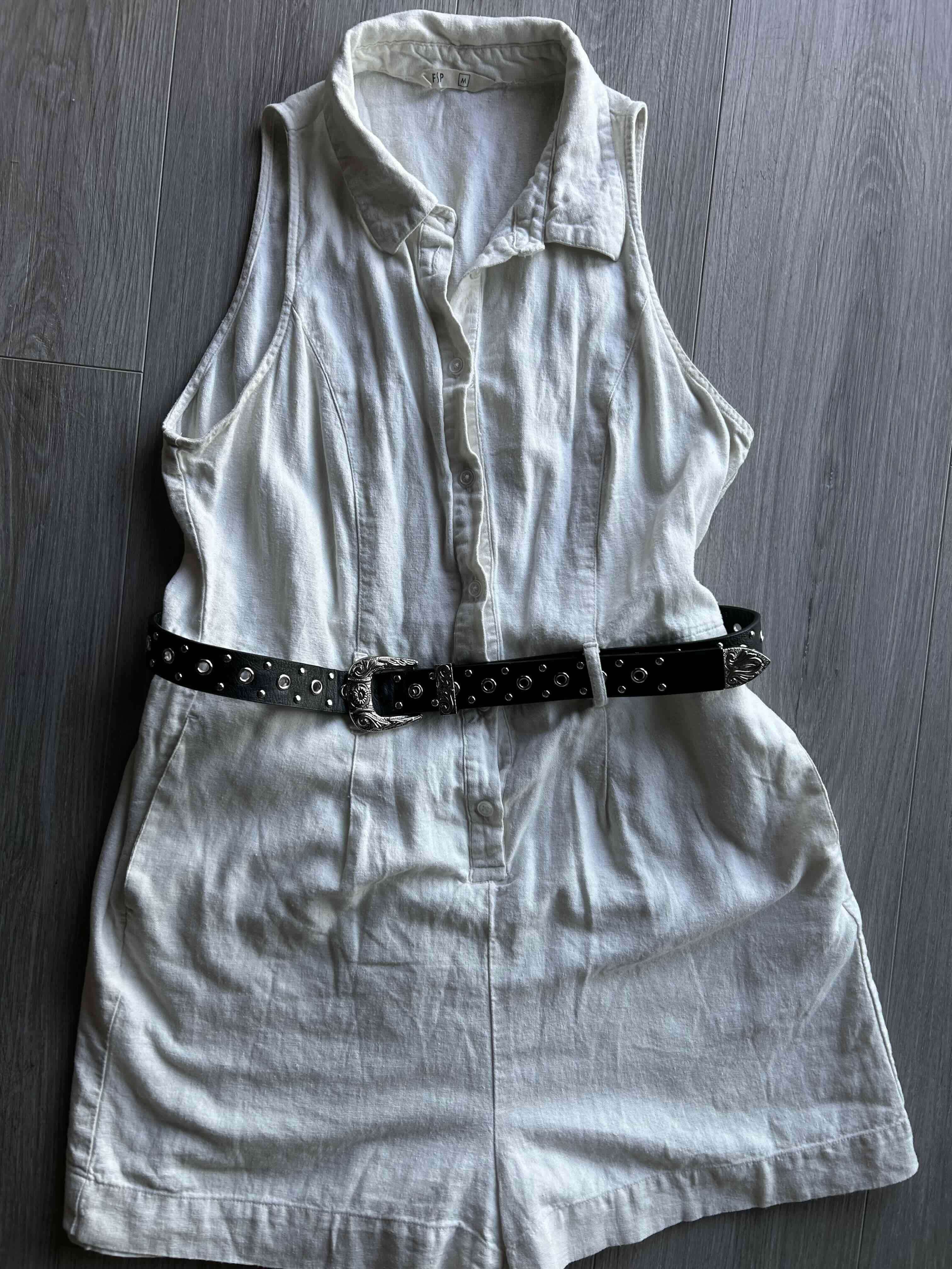 Enterito blanco con cinturón café - miniatura 5