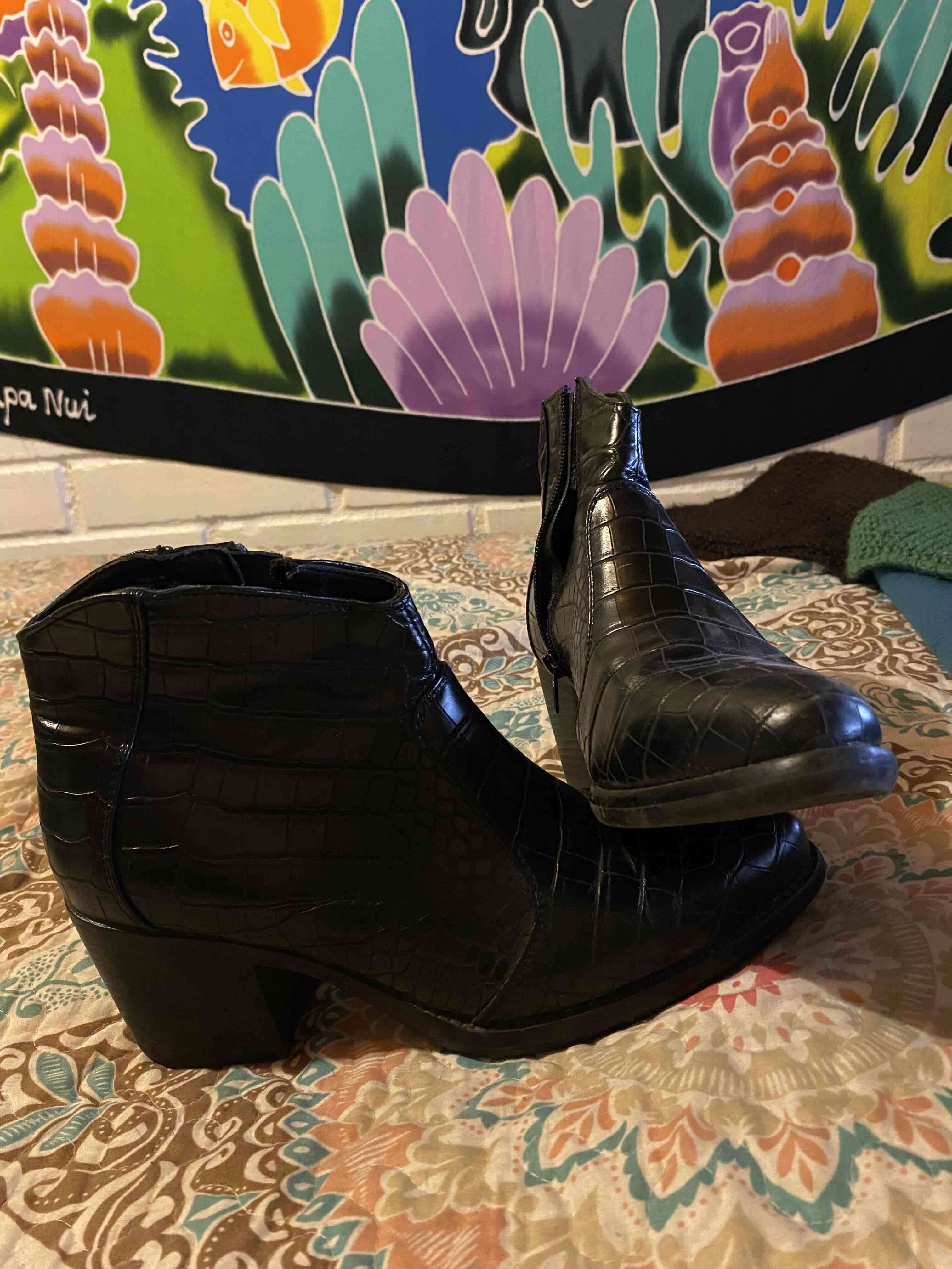 Botines negros con textura - miniatura 4