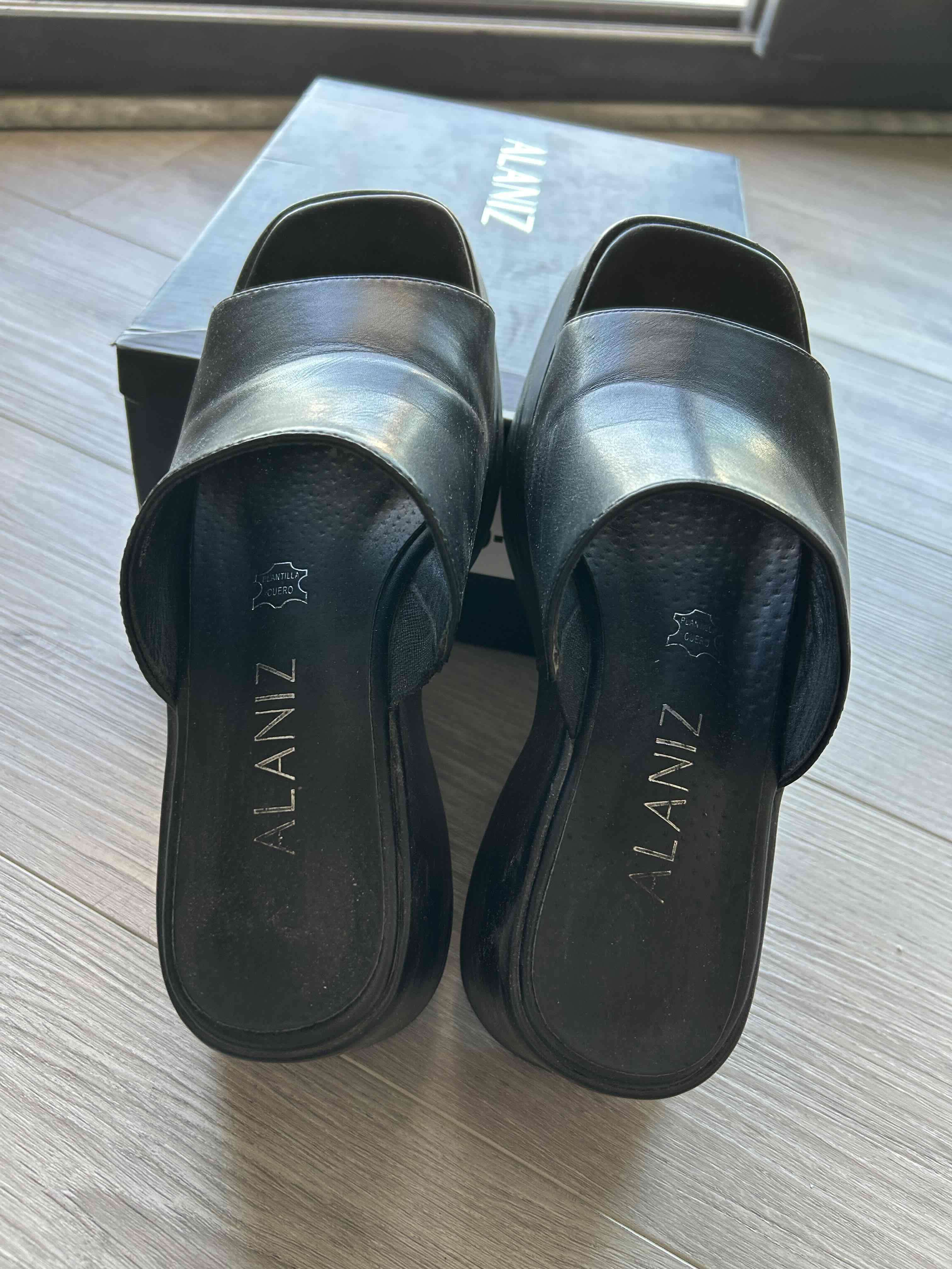 Sandalias negras Alaniz - miniatura 3