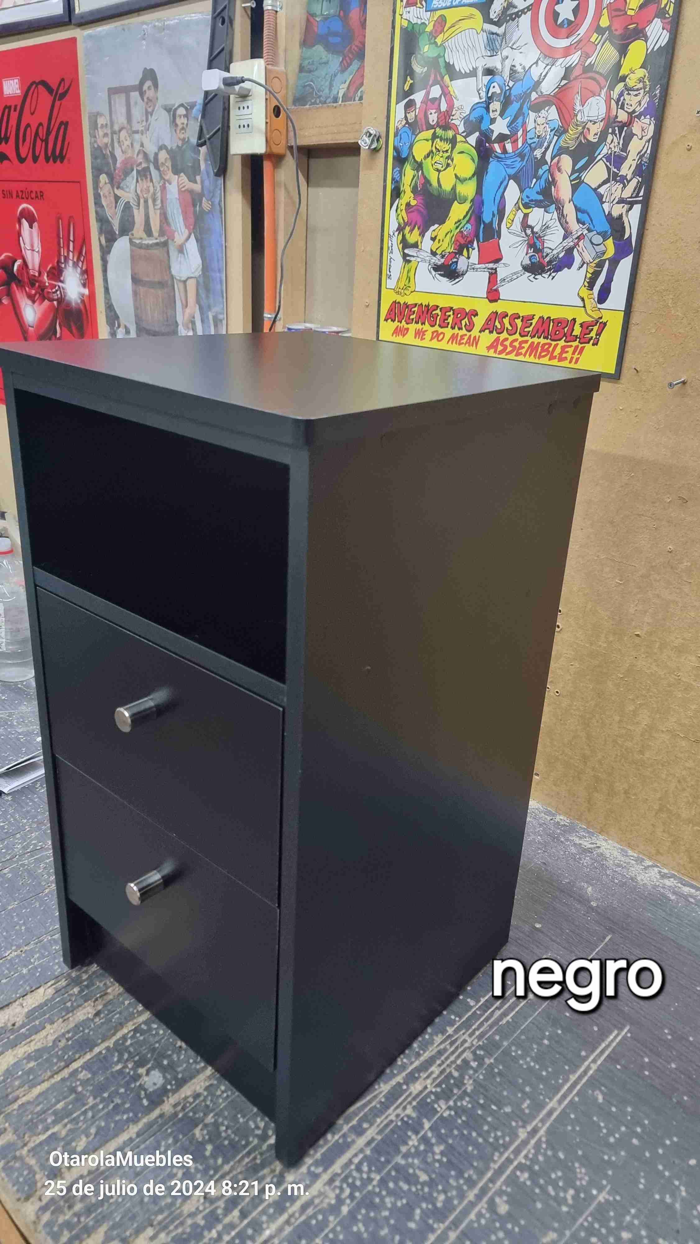 Velador de melamina con cajones - miniatura 5