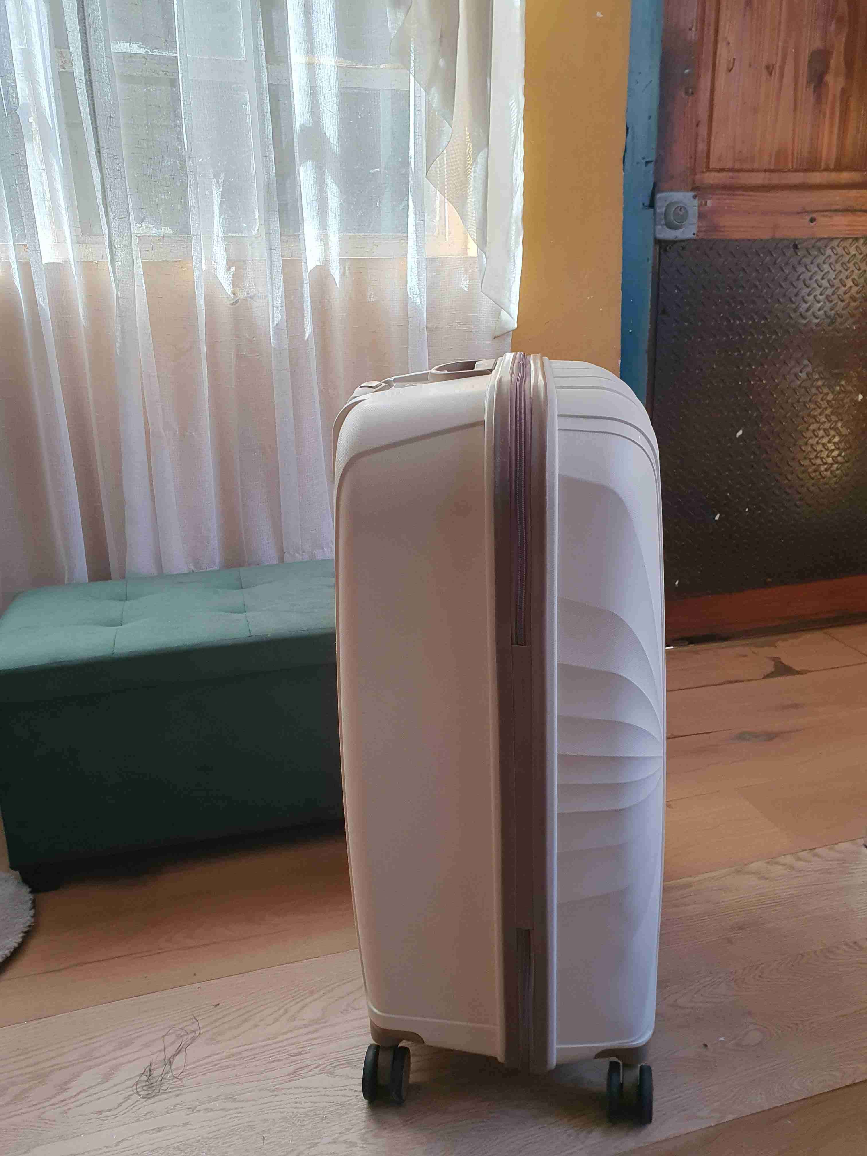 Maleta rígida con con detalle - miniatura 2