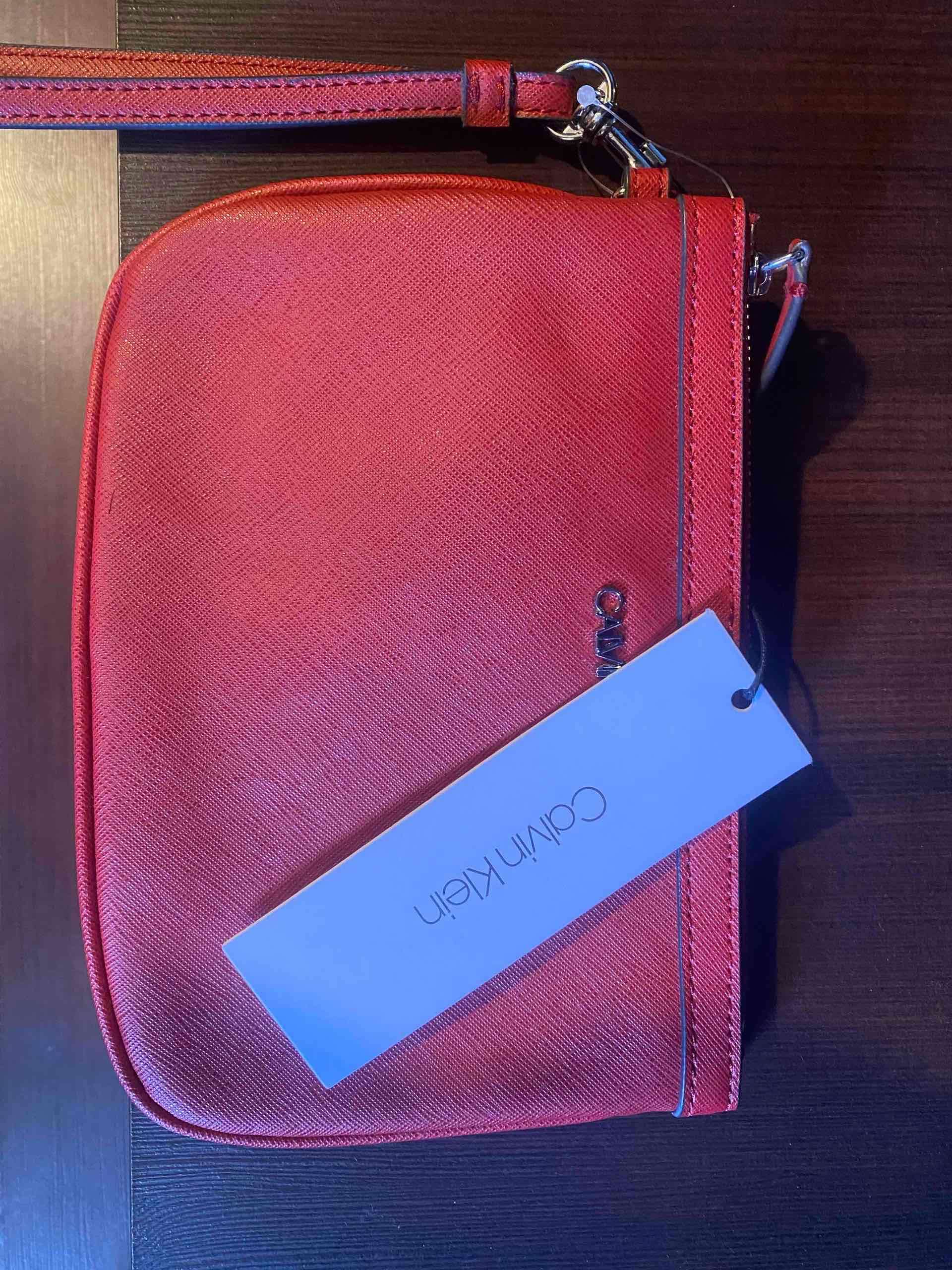 Cartera Calvin Klein roja - 1