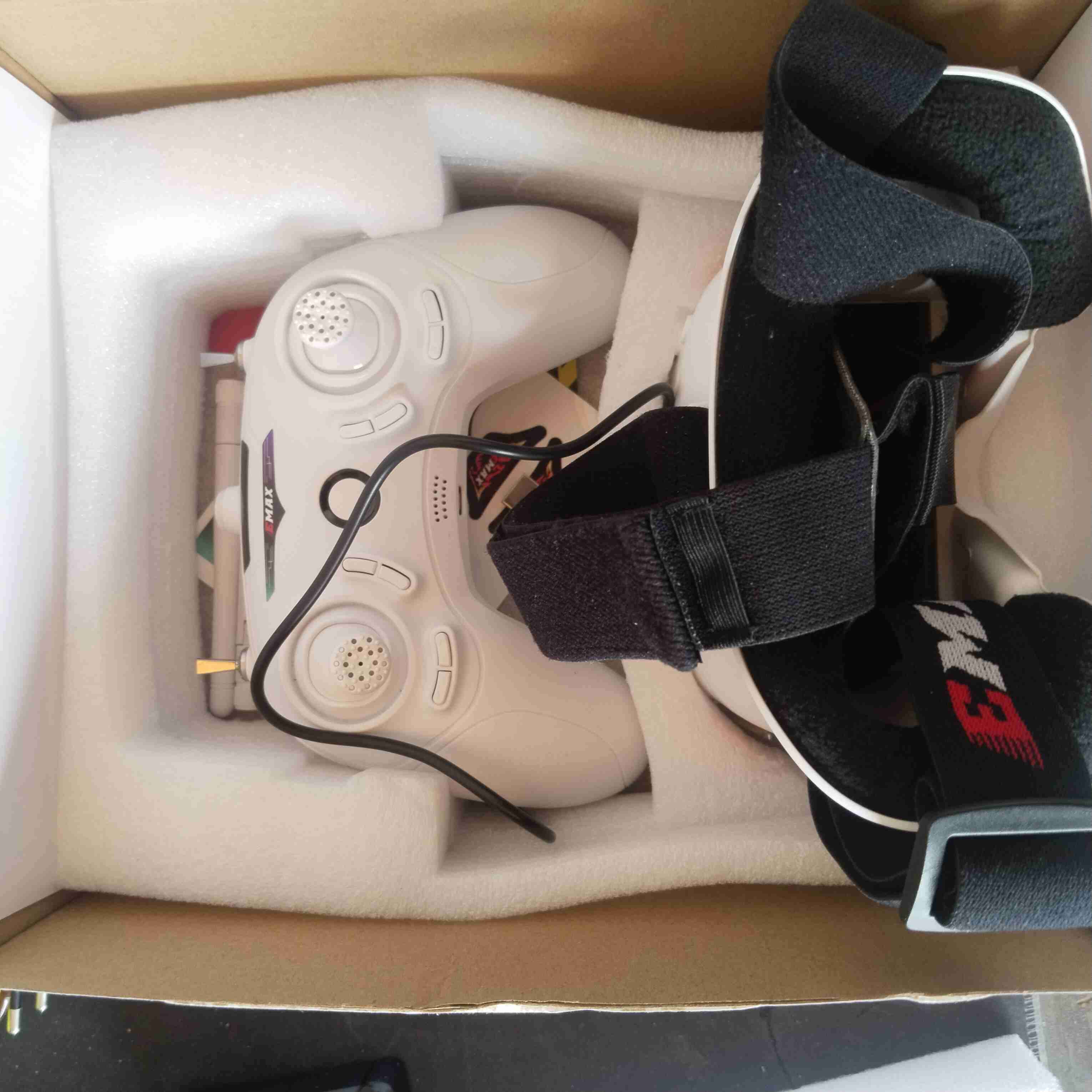 Drone Emax EZ Pilot para interiores - miniatura 3