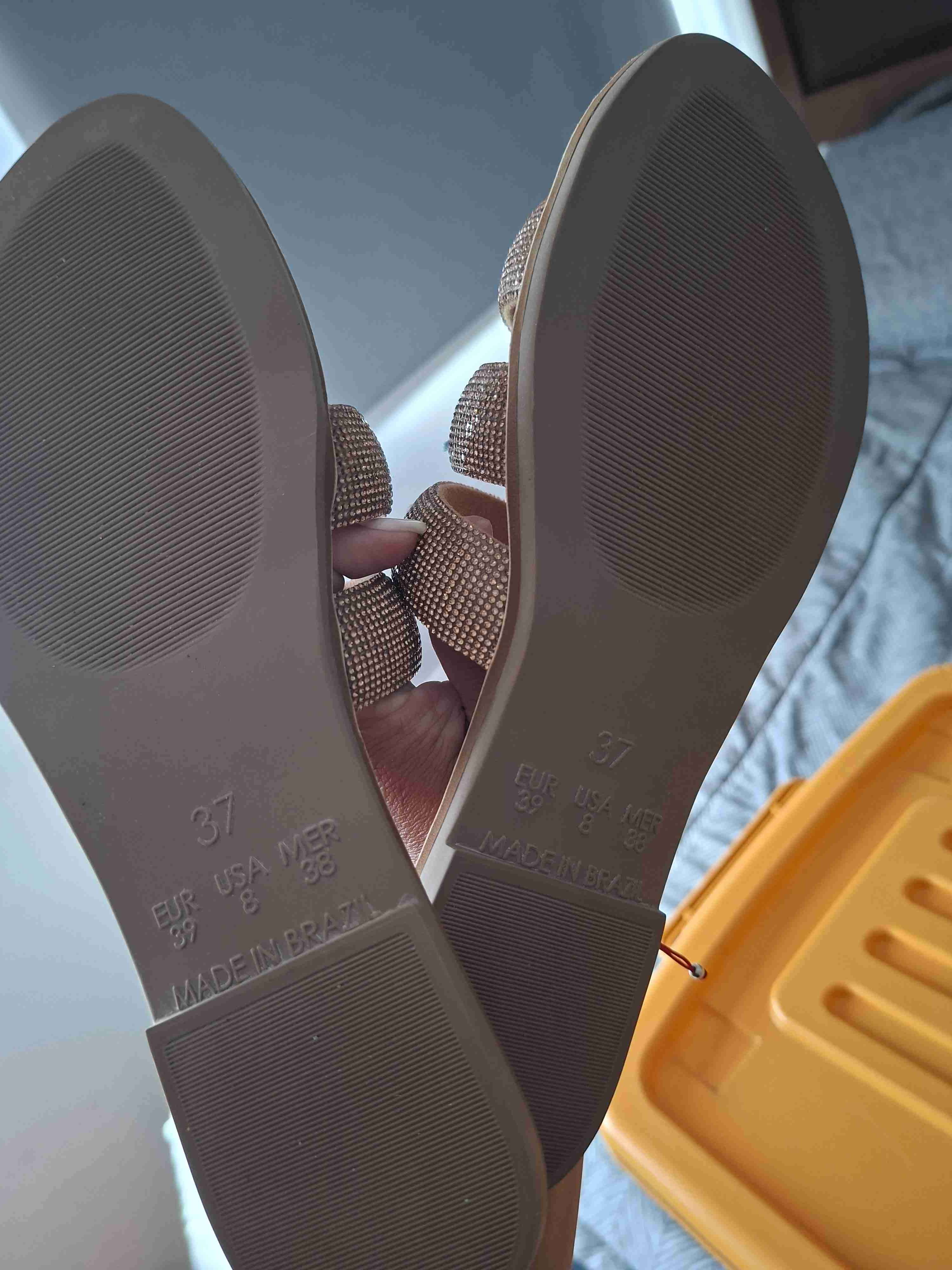 Sandalias doradas con brillo - miniatura 3