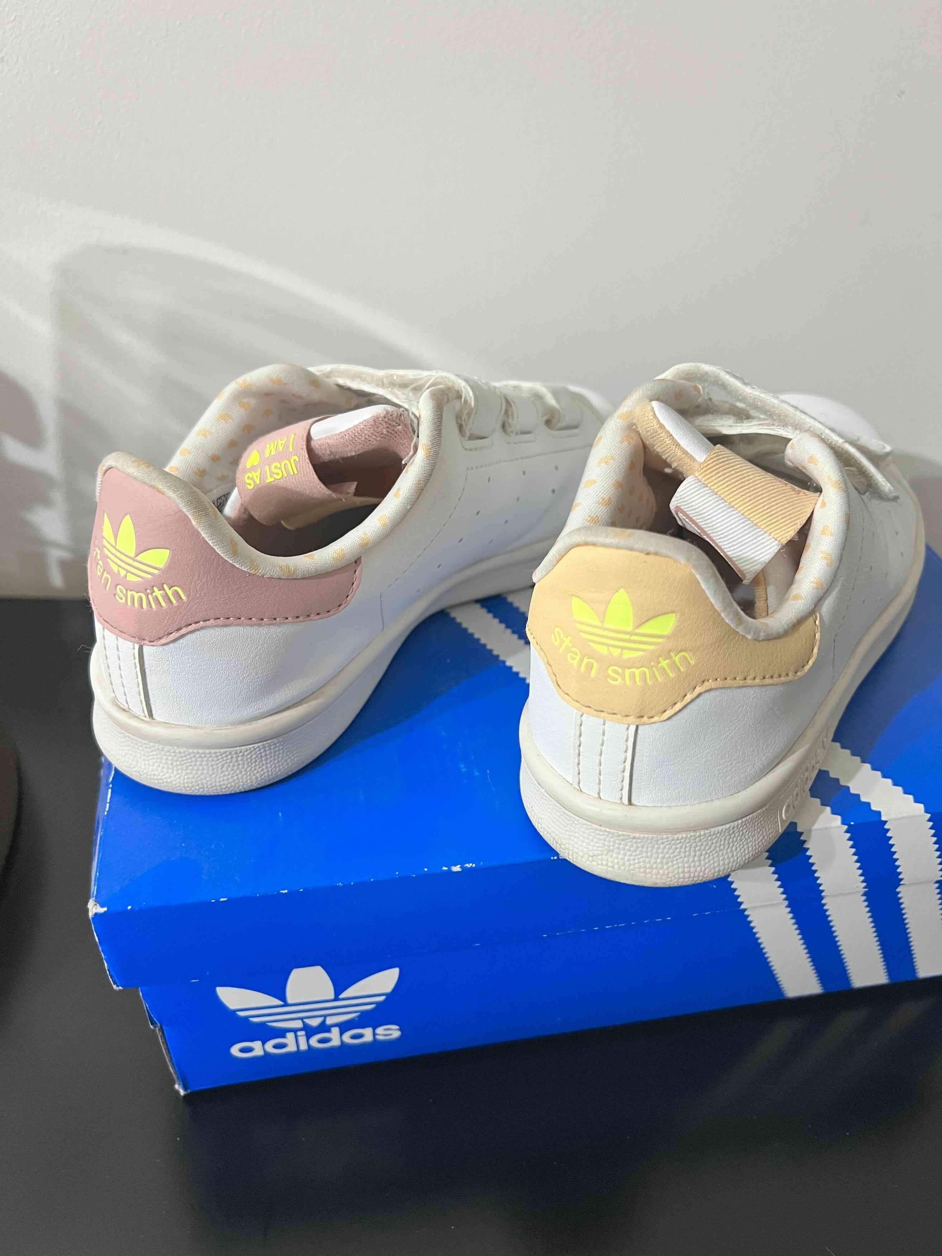 Zapatillas blancas Adidas velcro - miniatura 3