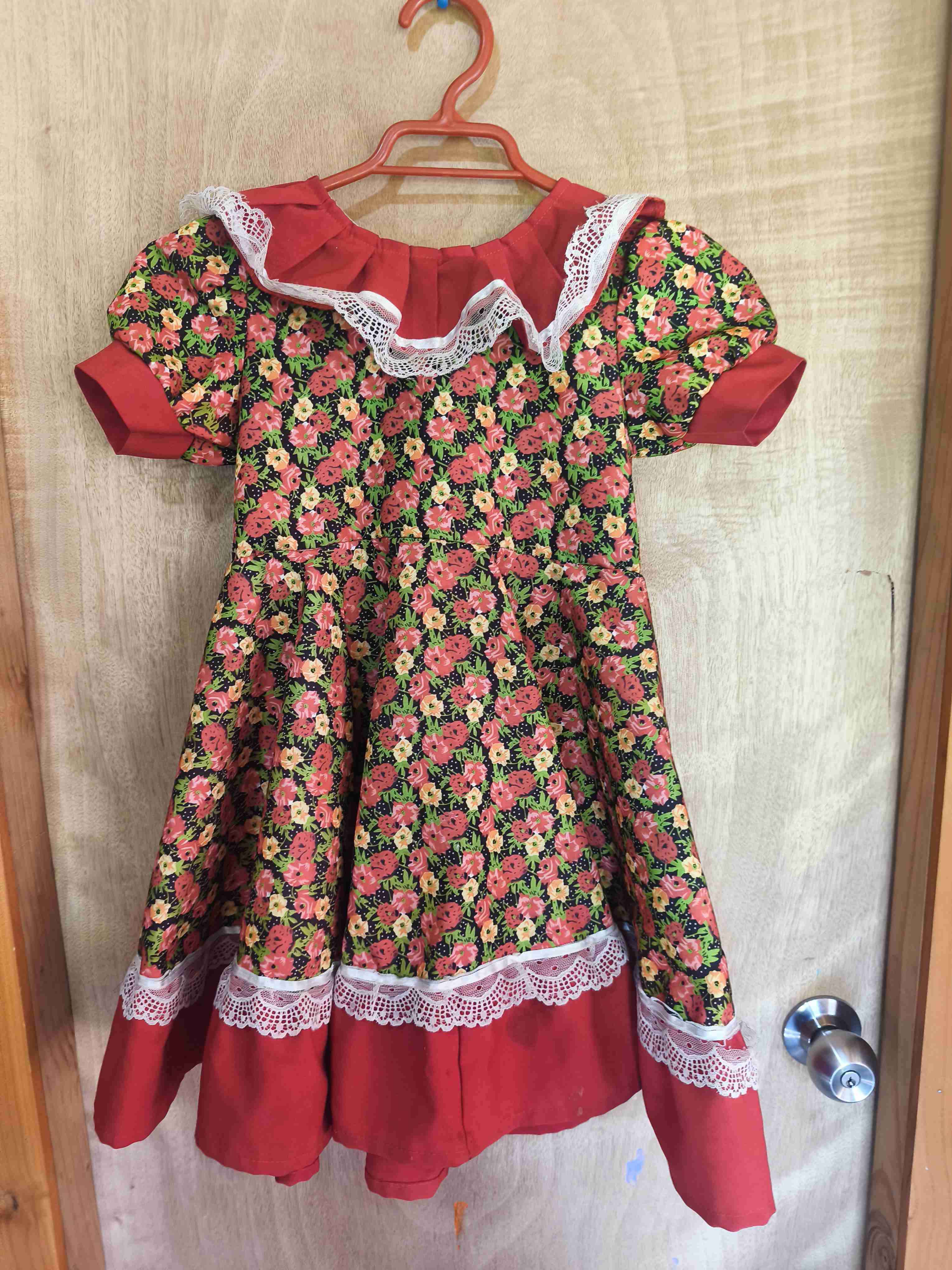 Vestido floreado infantil