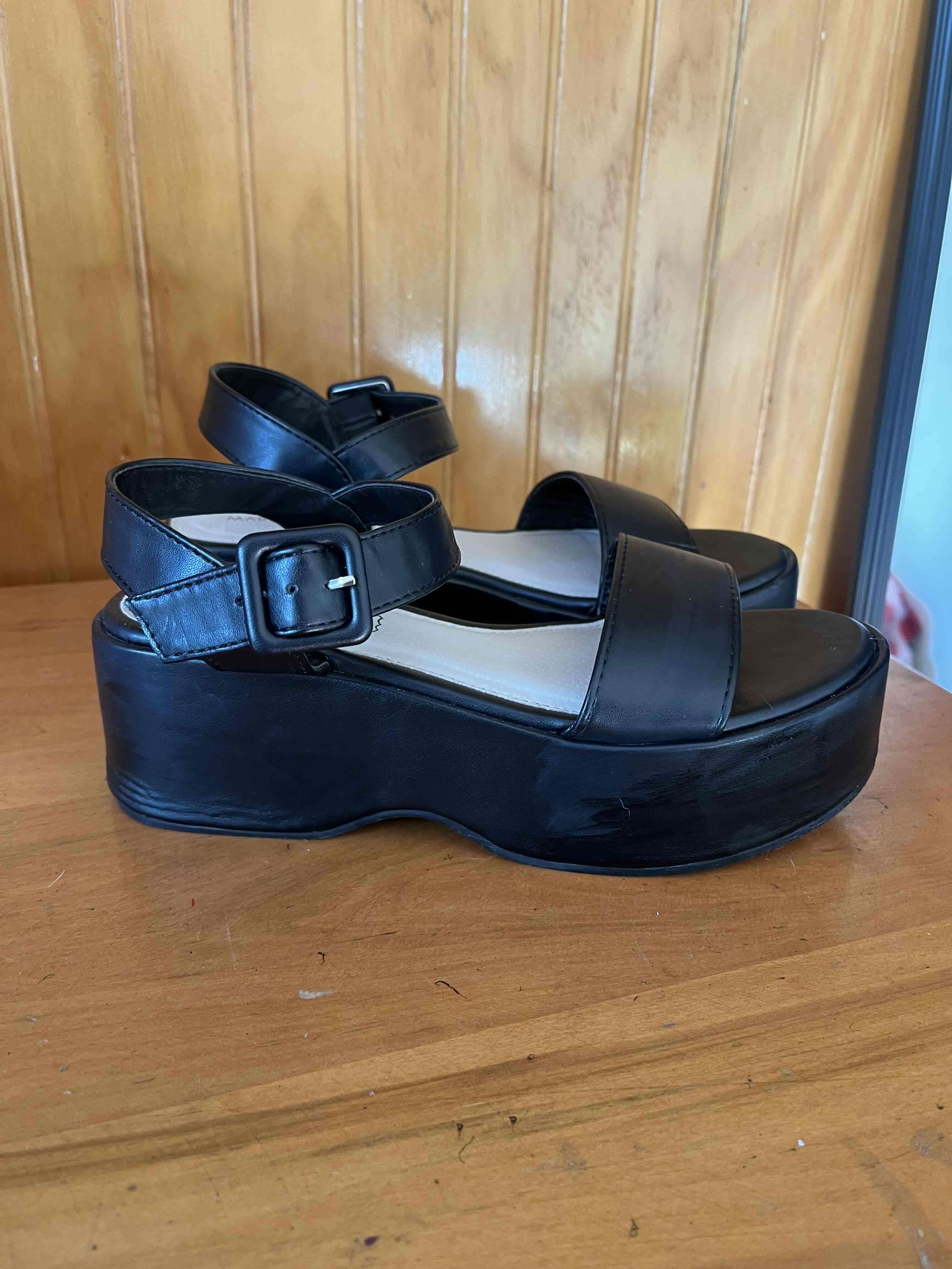 Sandalias de plataforma negras - miniatura 2