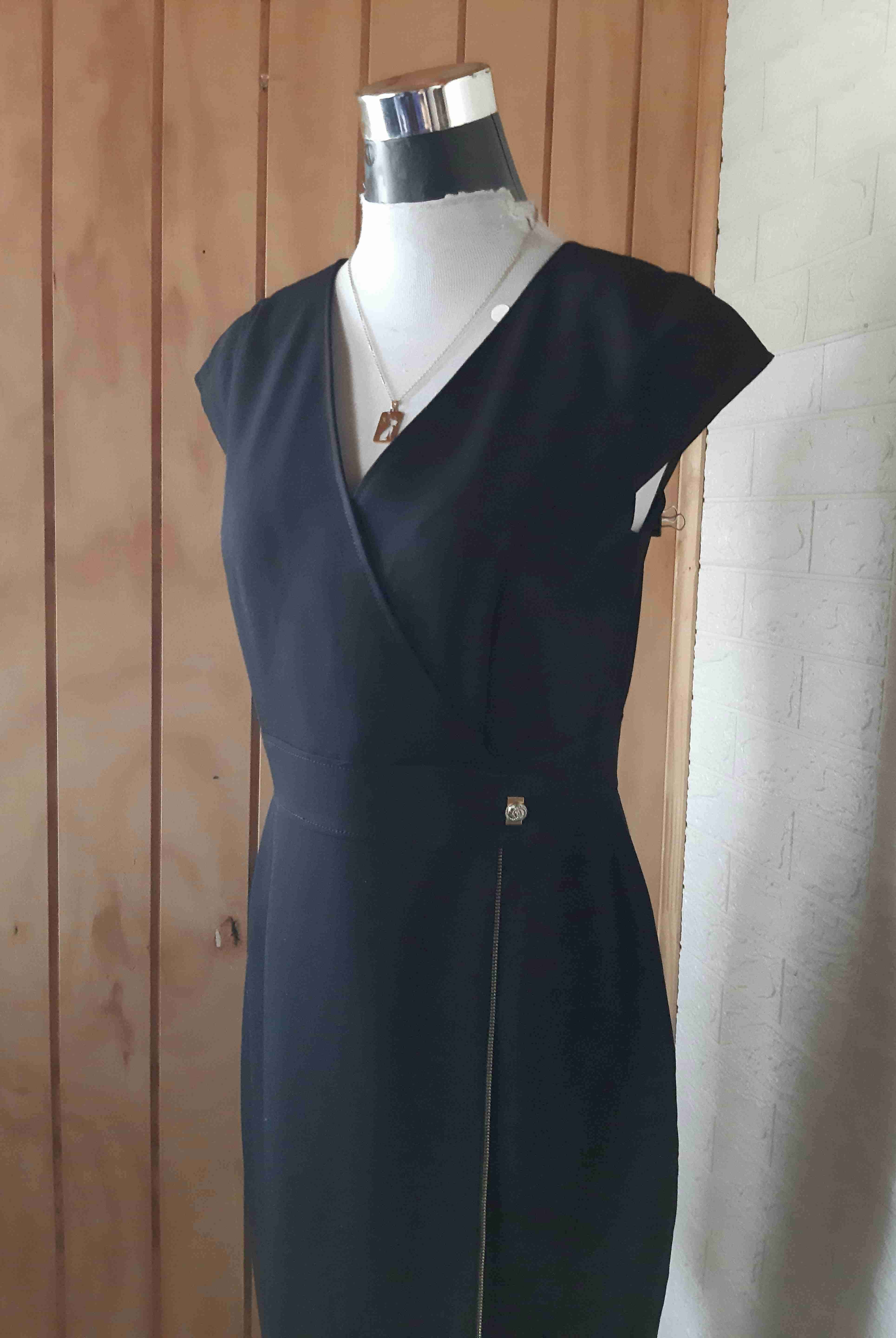 Vestido negro elegante Calvin klein - miniatura 4
