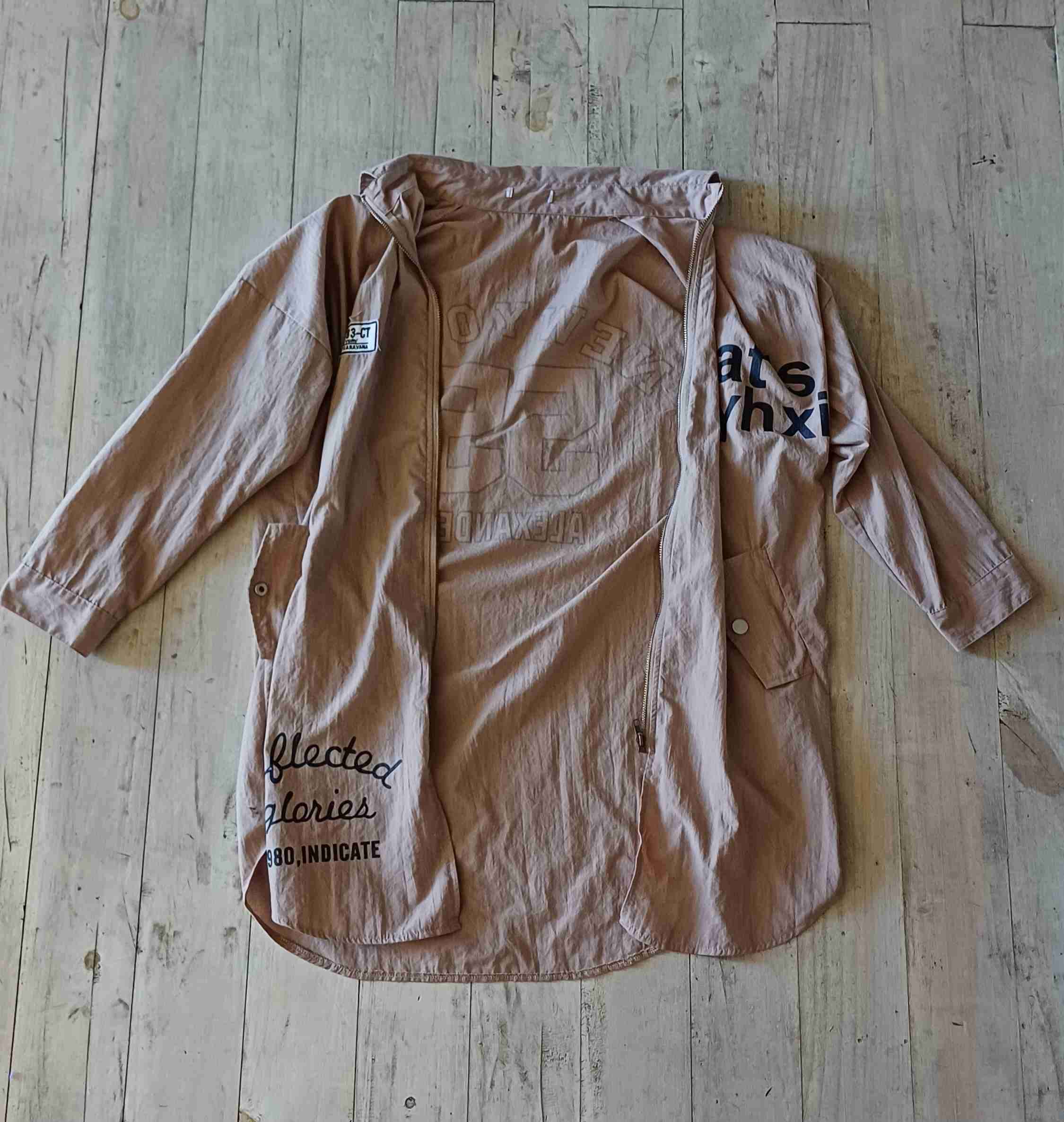 Chaqueta beige con estampado - 3