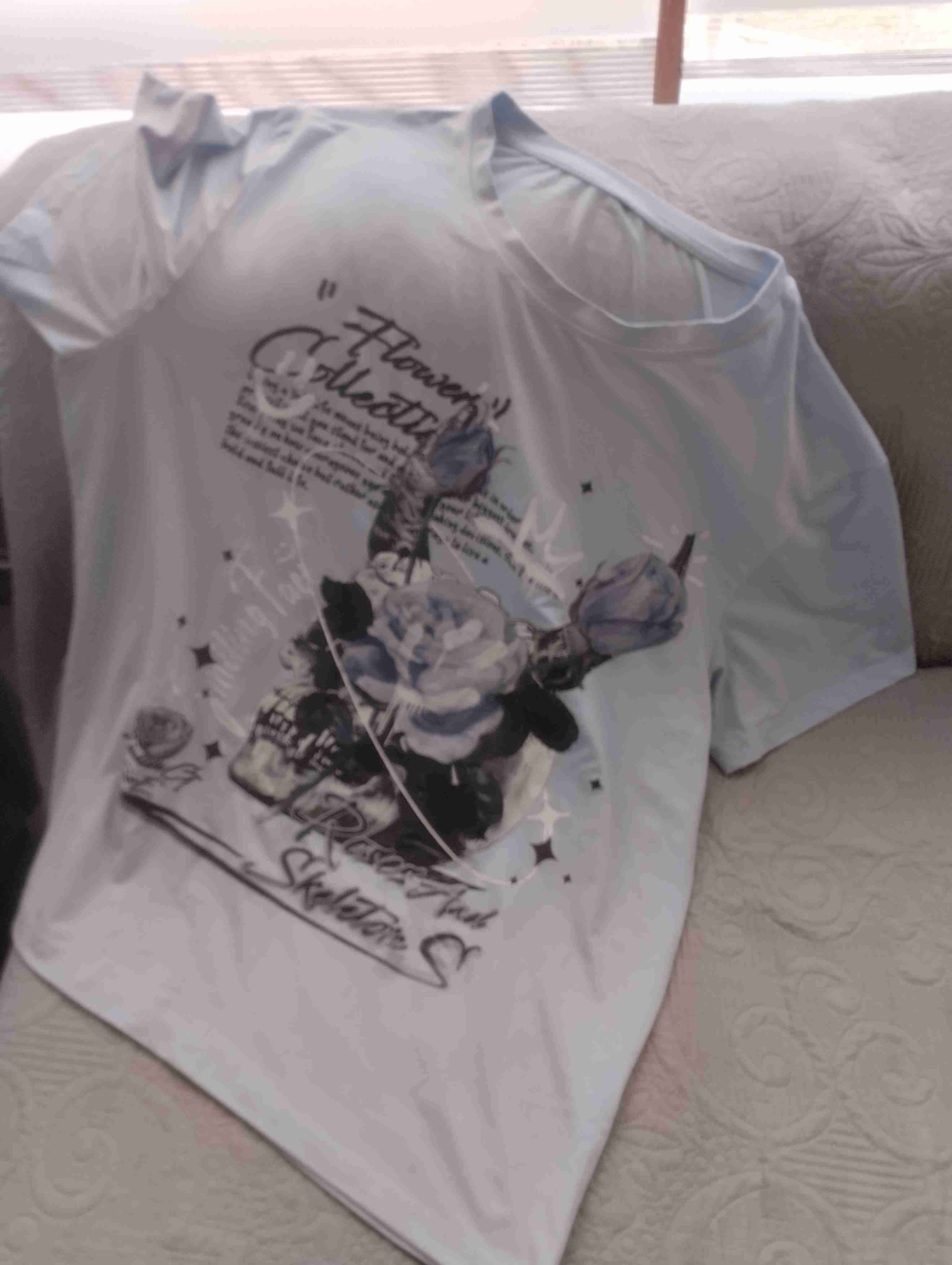 Polera blanca con estampado floral - miniatura 2