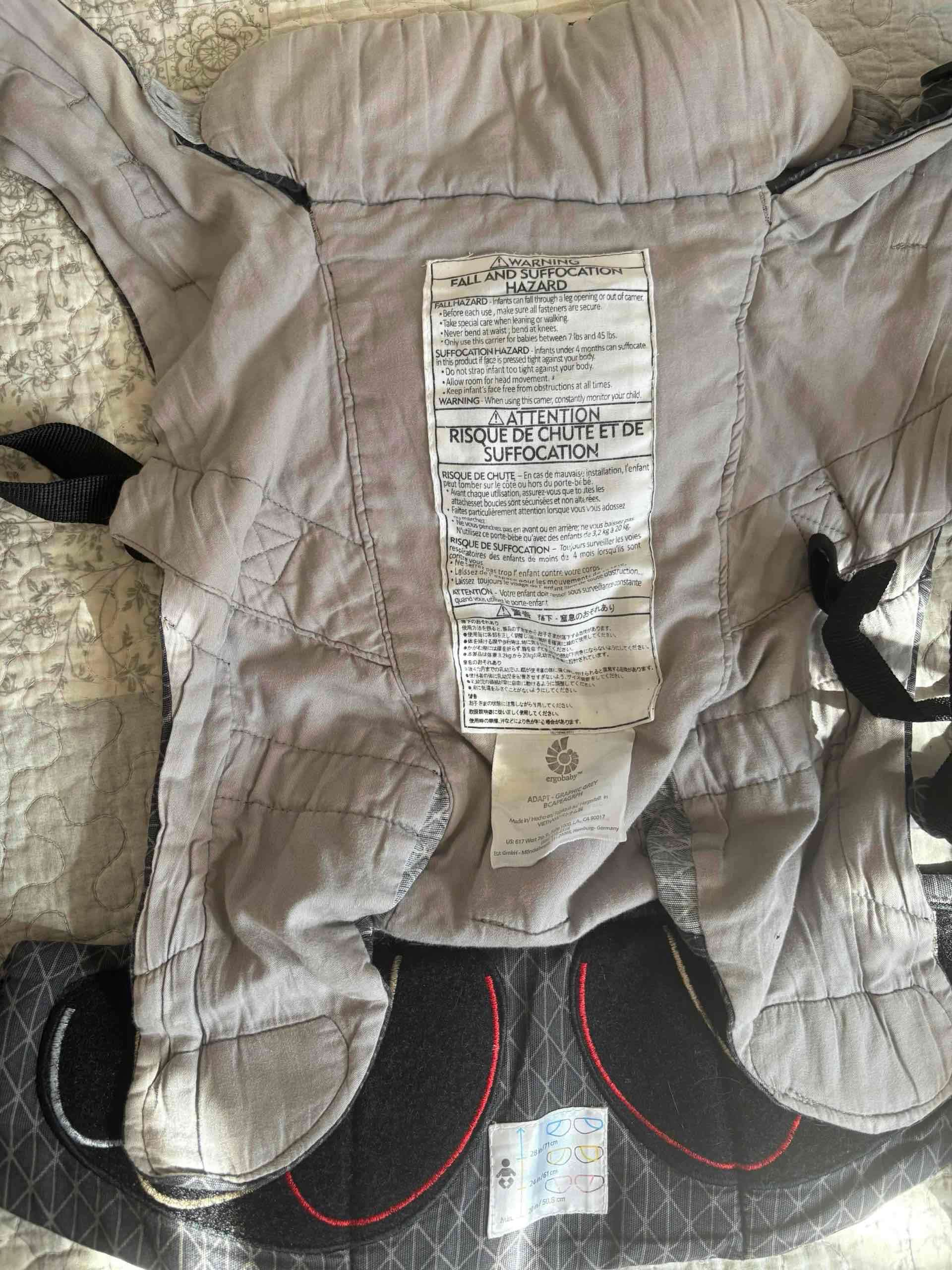 Mochila portabebés gris Ergobaby - miniatura 2