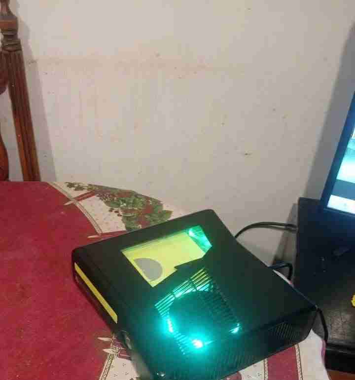 Consola Xbox 360 modificada - miniatura 2