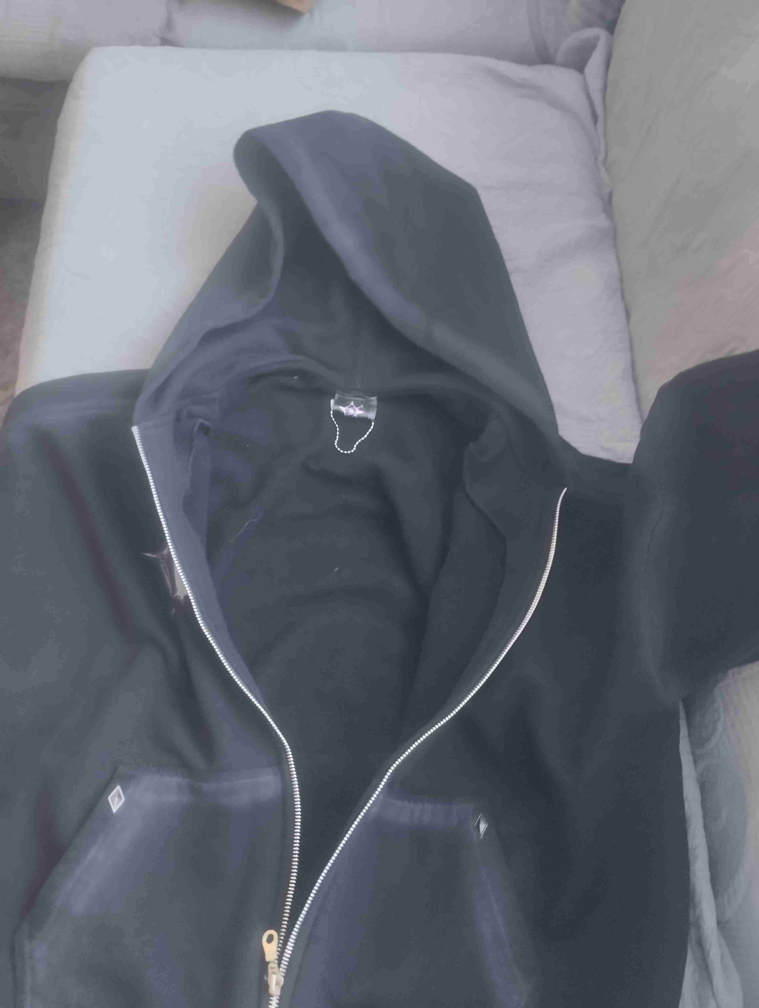 Polerón negro con diseño Gothic - miniatura 2