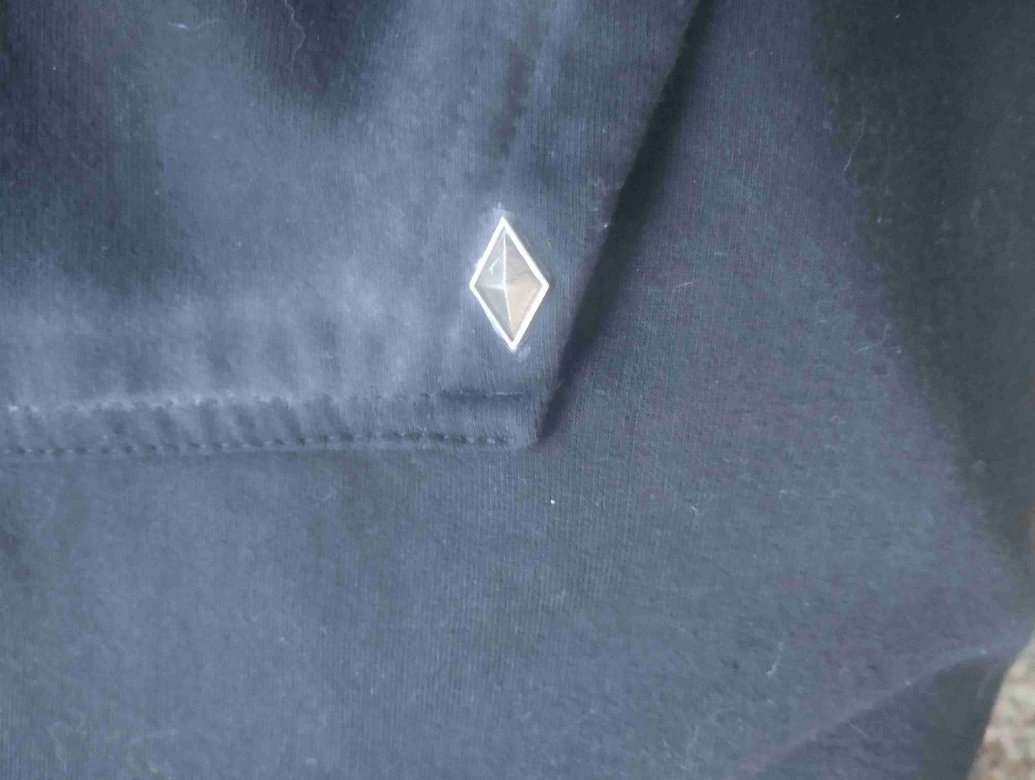 Polerón negro con diseño Gothic - miniatura 6