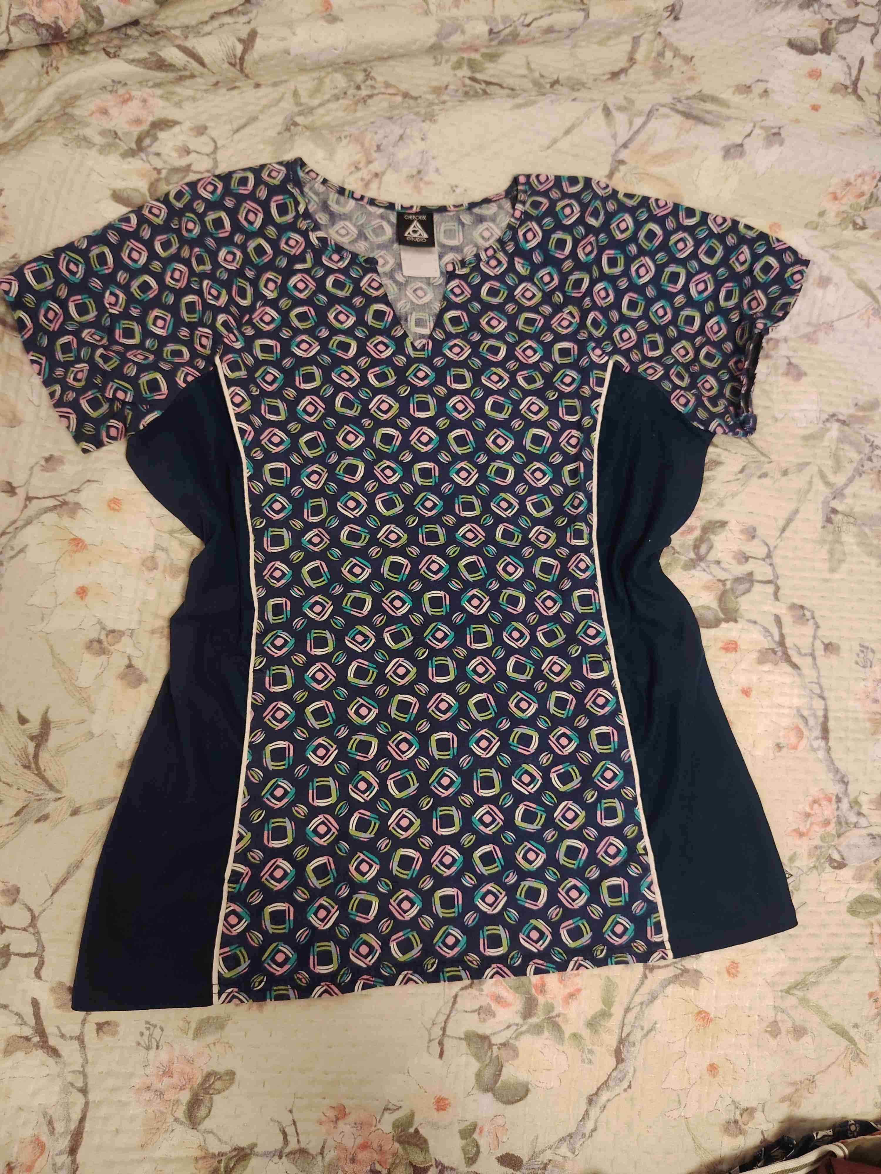 Lote de ropa clinica - 3