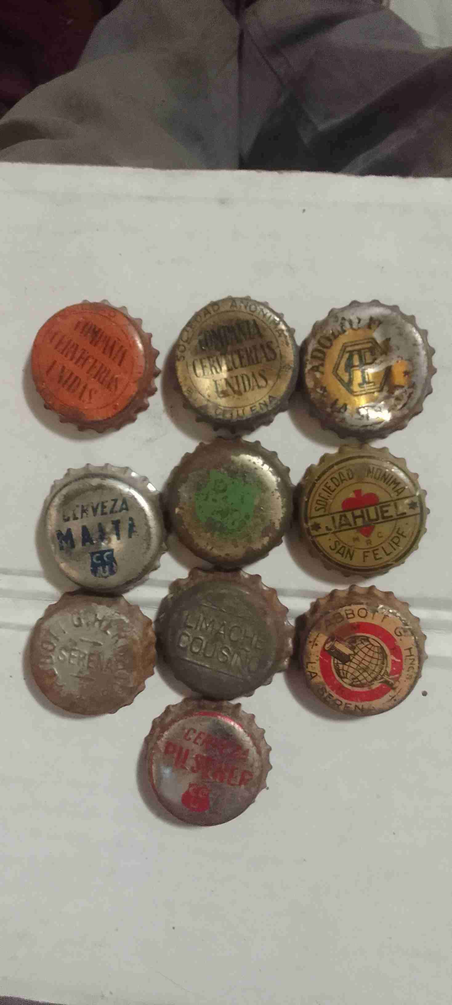 Tapas de botellas de cerveza antiguas