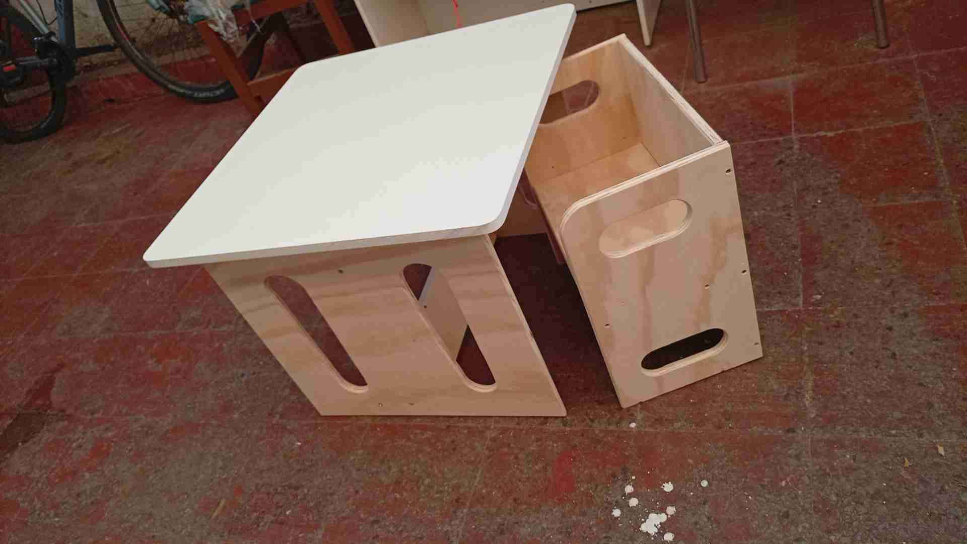 Mesa infantil de madera