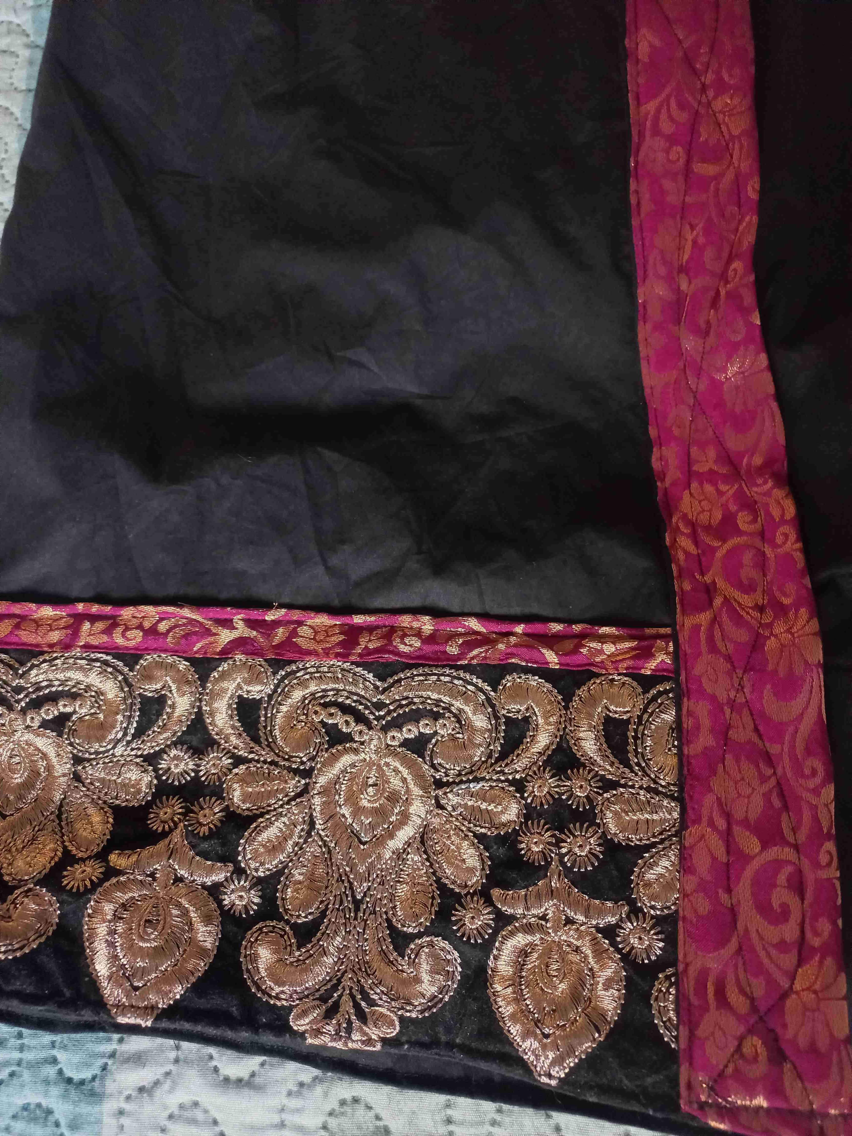 Kimono negro con detalles coloridos - miniatura 5