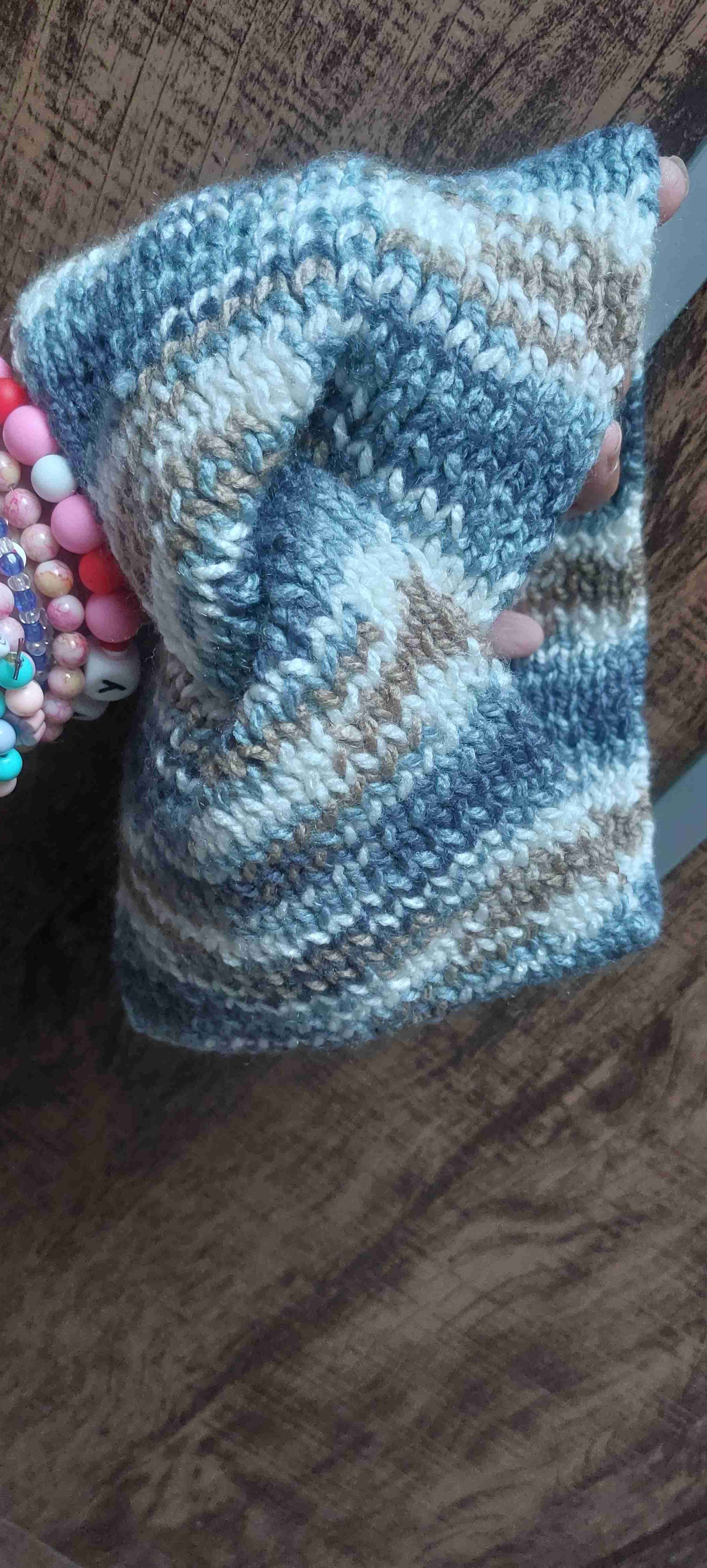 Cintillo de lana tejido a mano. - miniatura 3