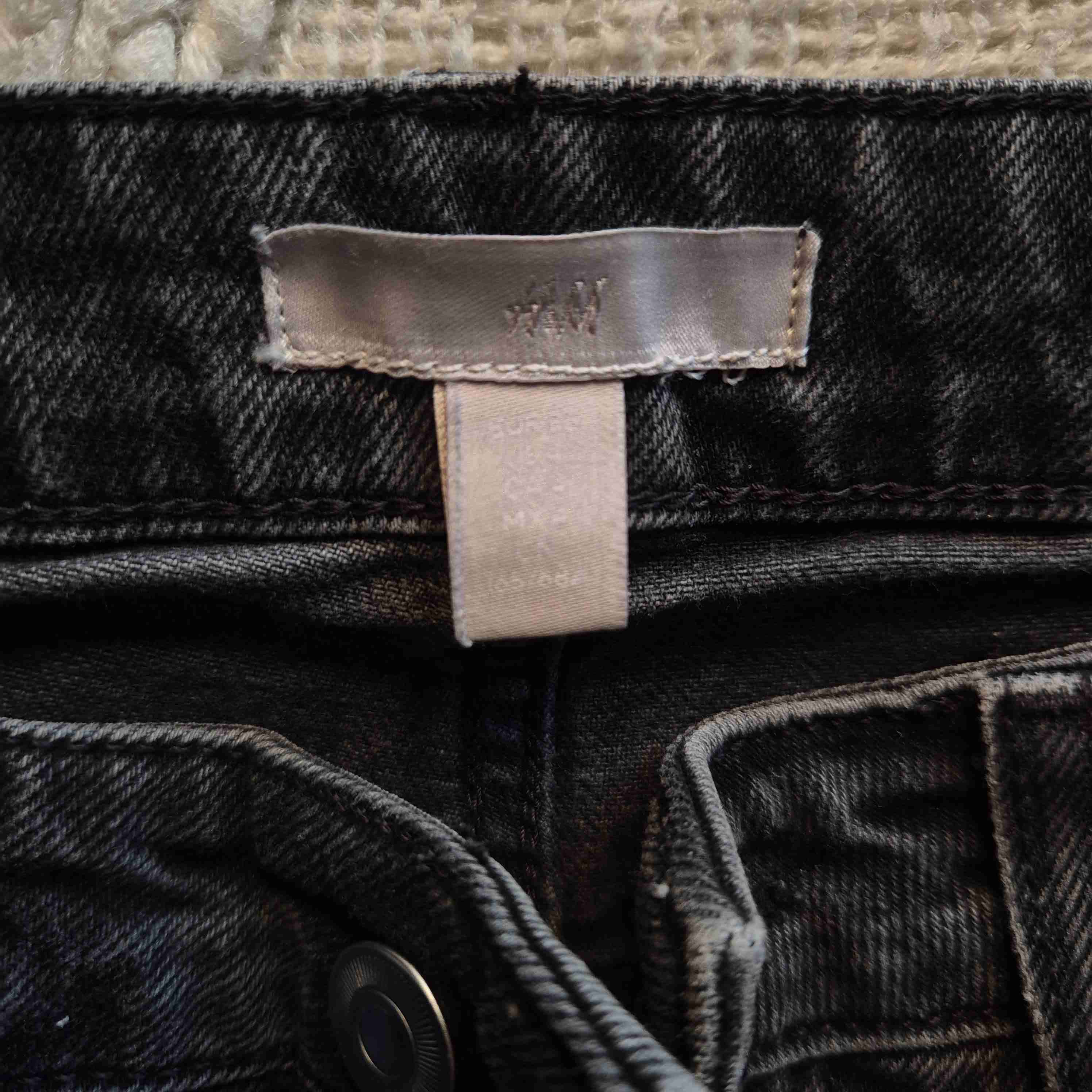 Jeans negros rectos tiro medio H&M 36 - 4