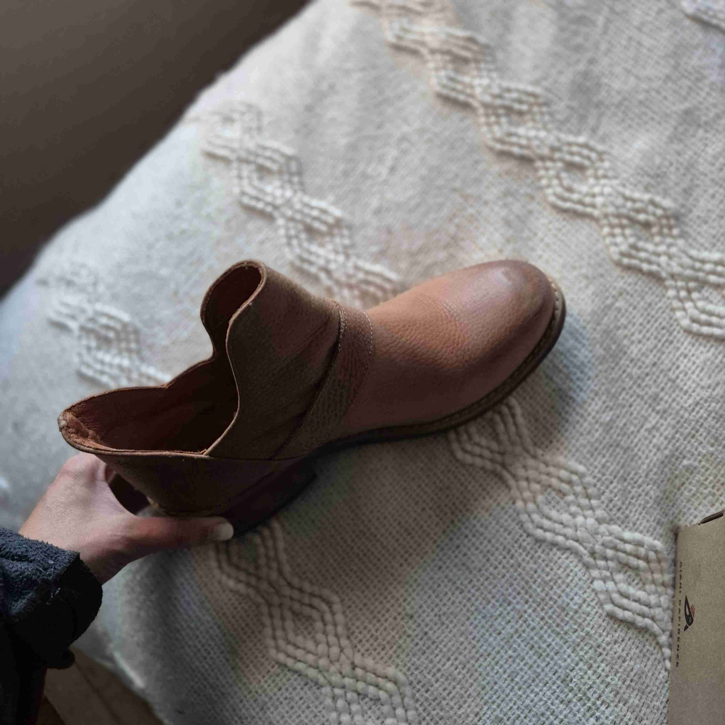 Botines de cuero marrón marca chilena - miniatura 2