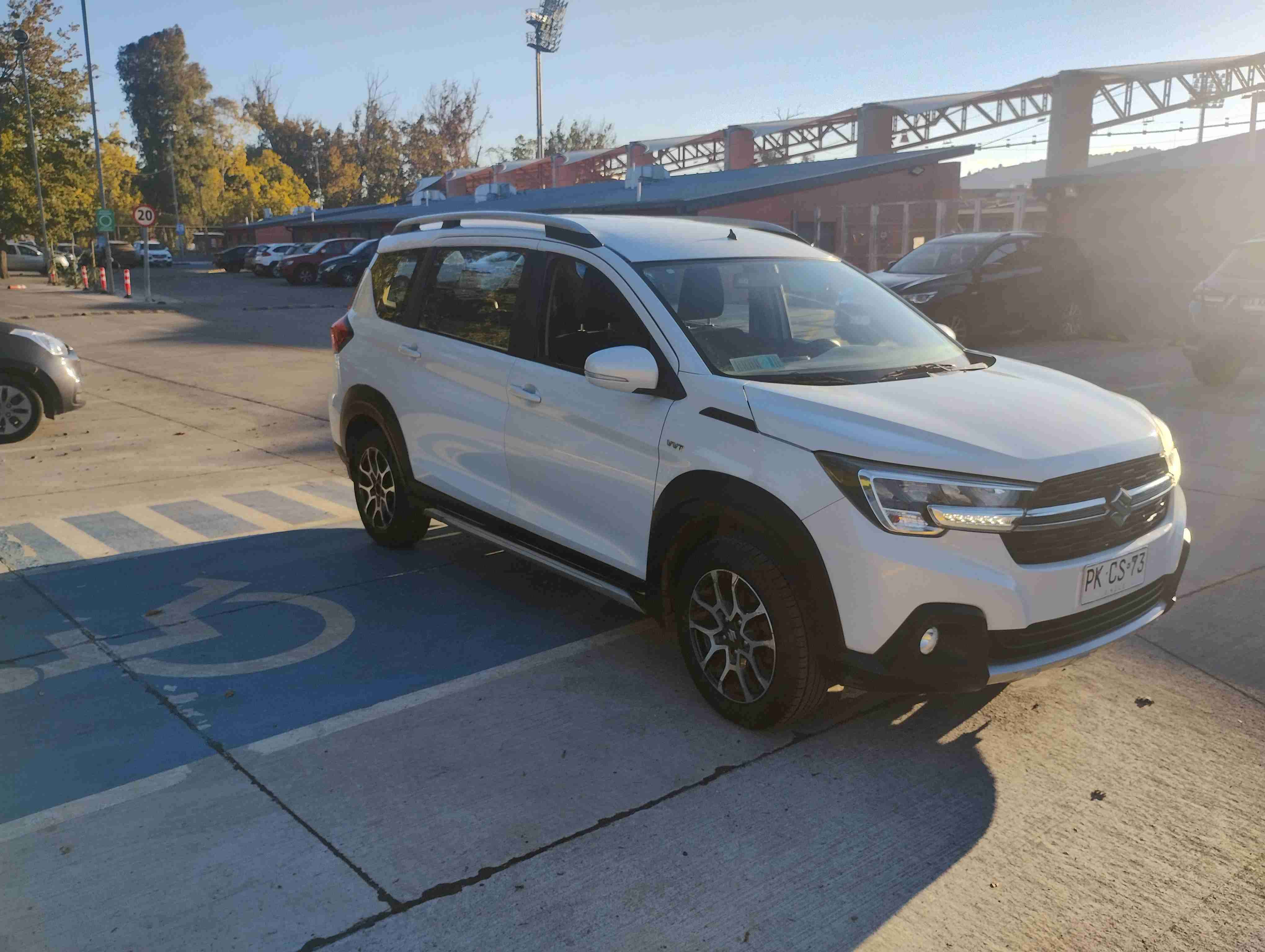 Auto Suzuki xl7 1.5 - miniatura 3