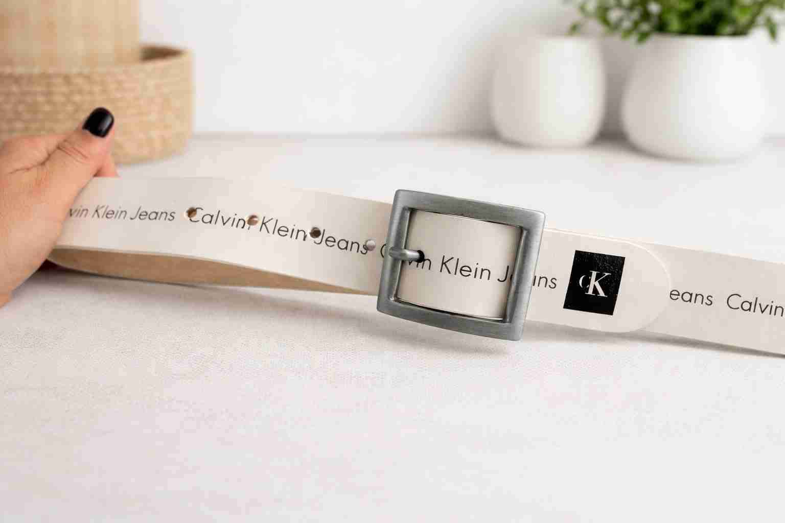 Cinturón blanco Calvin Klein