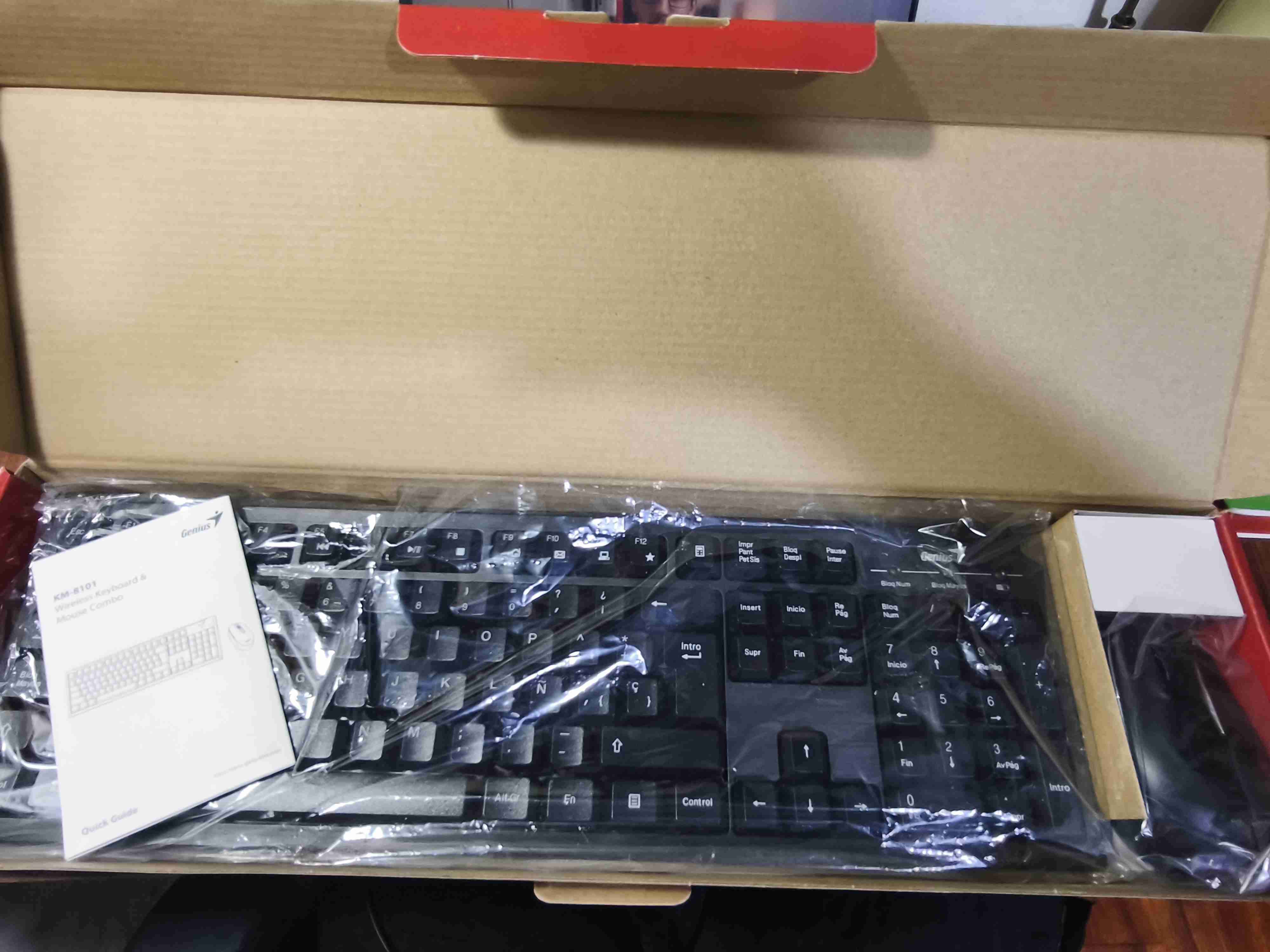 Combo teclado y mouse inalámbrico Genius - miniatura 3