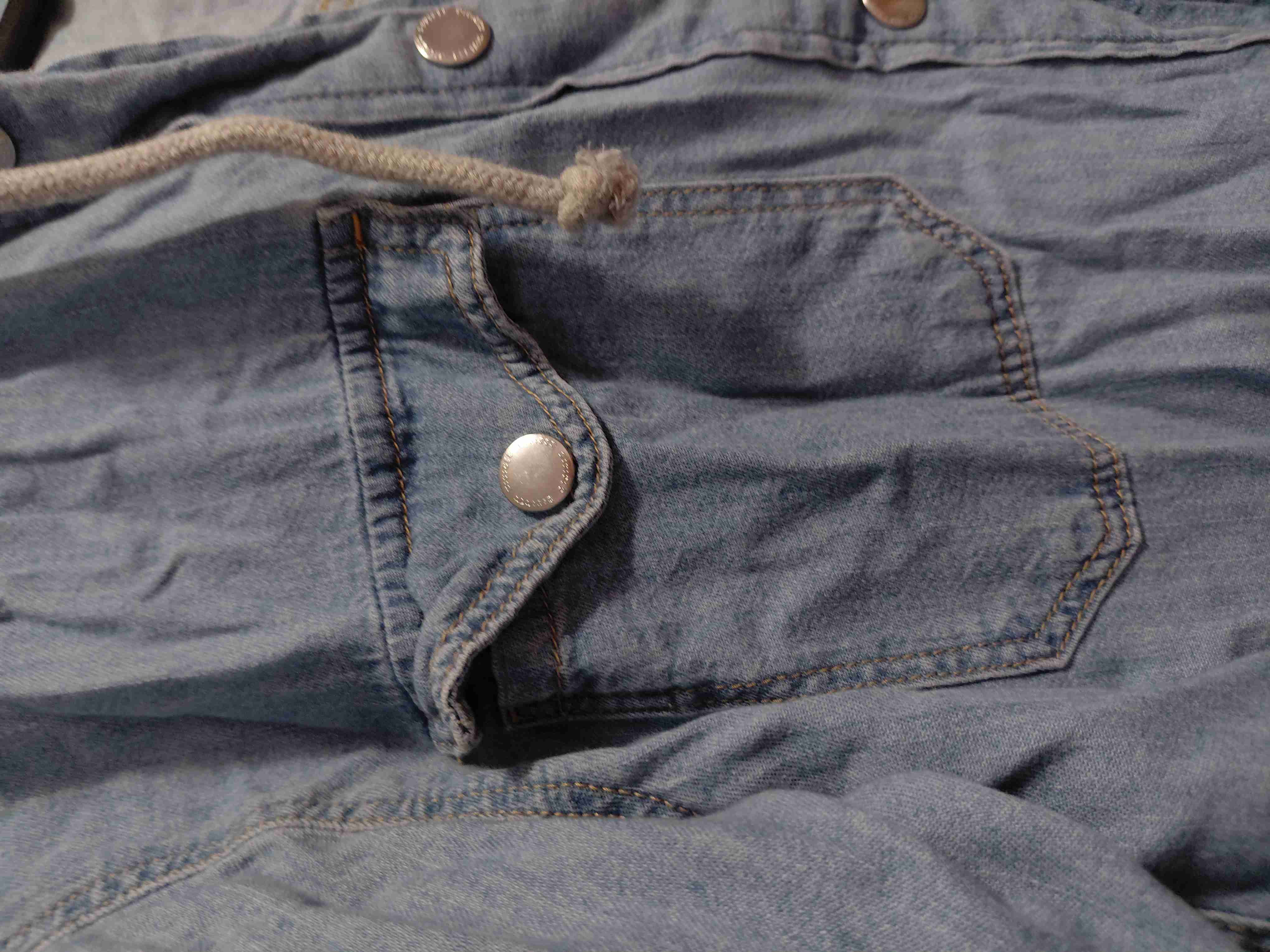 Chaqueta Denim Light con Gorro H&M 🧥 - miniatura 6