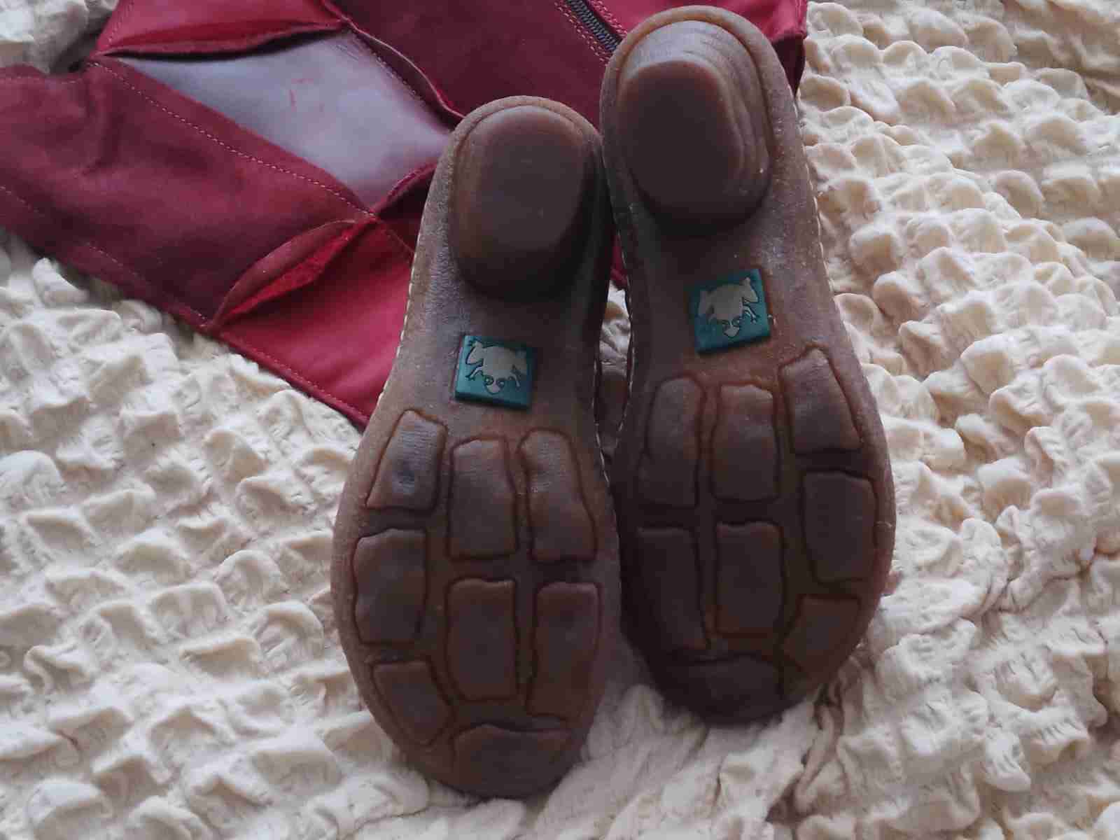 Botas rojas de cuero - miniatura 3