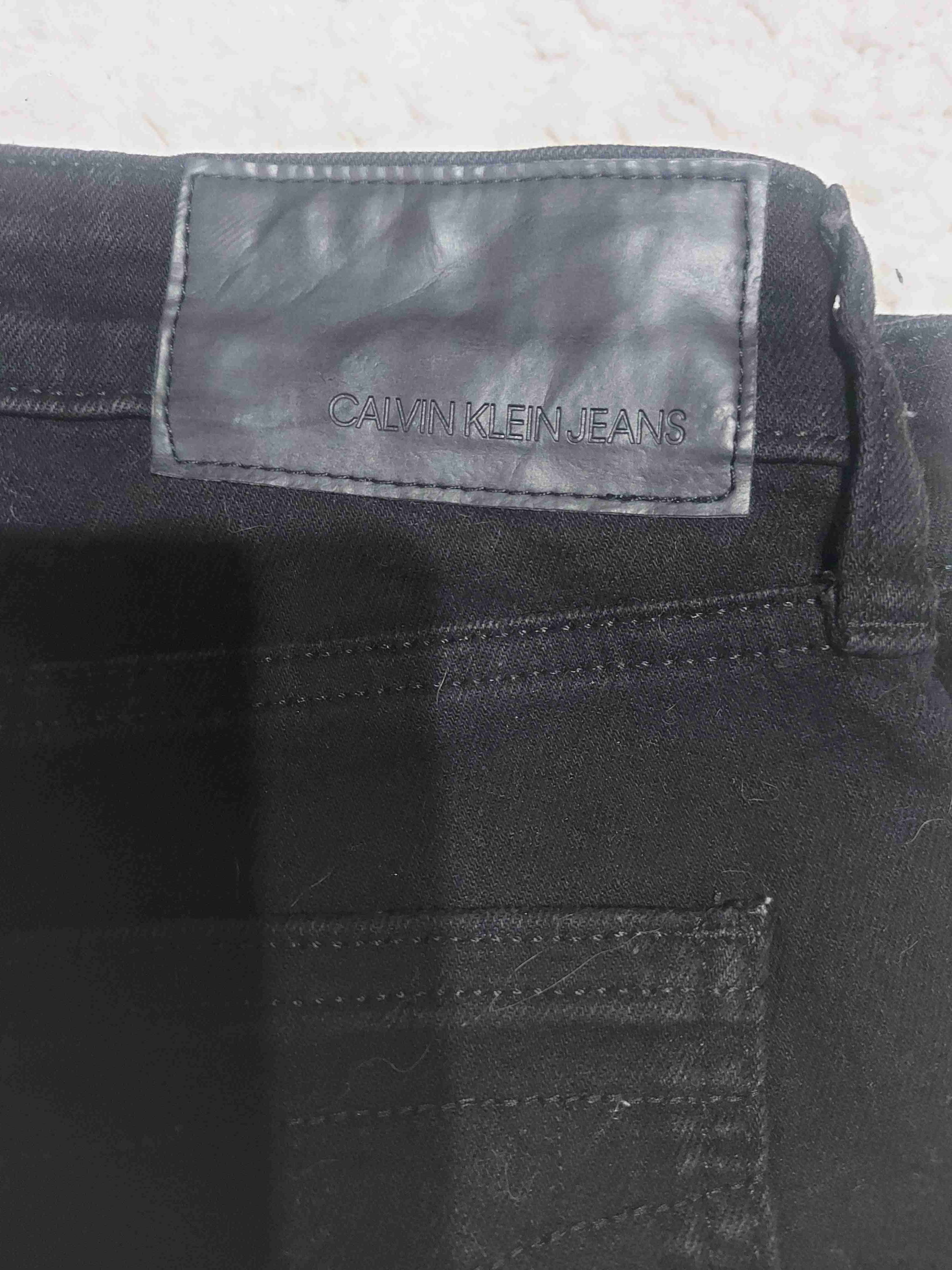 Calvin Klein. Jeans negros para mujer, Talla 48 - 4