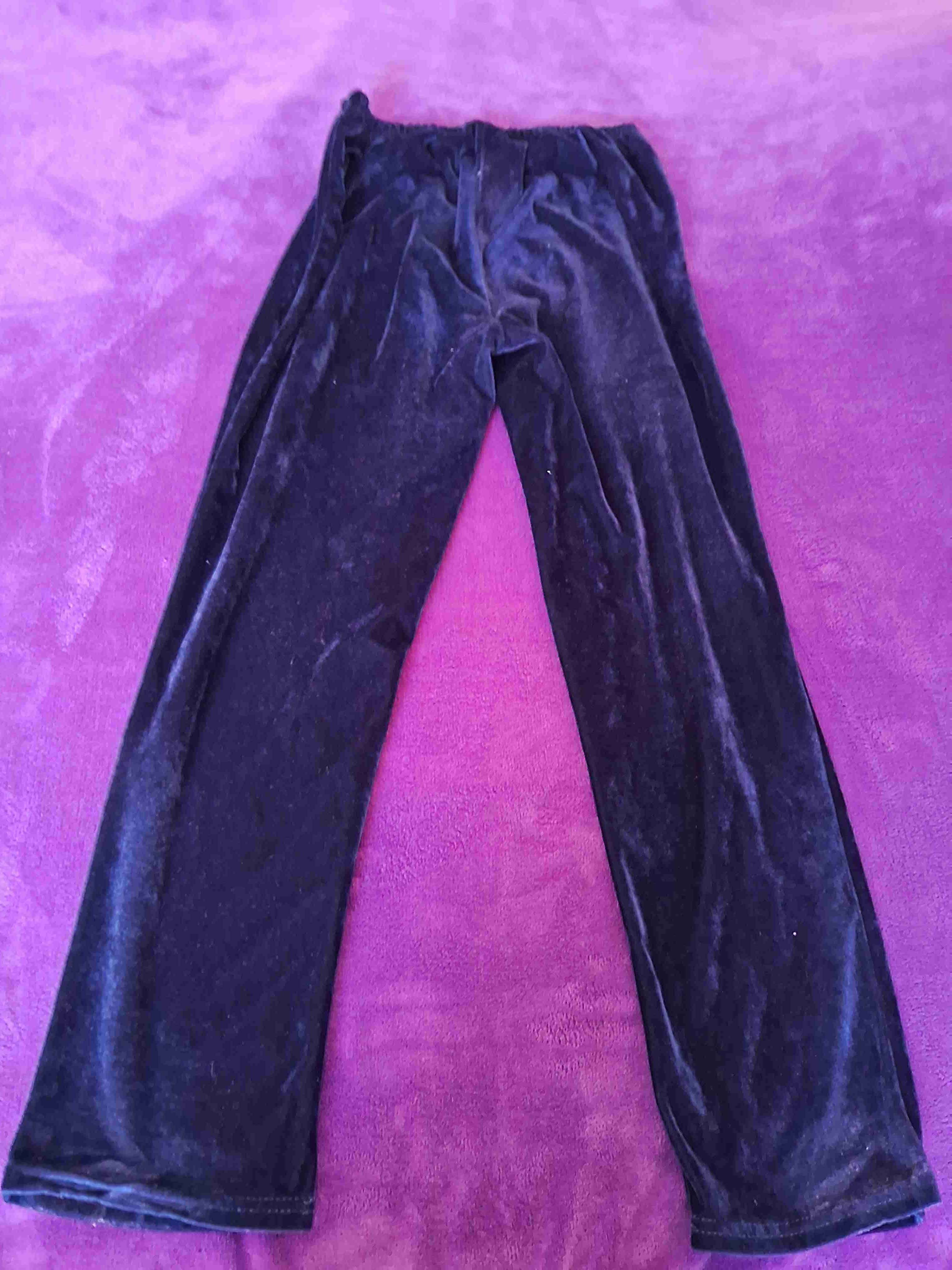 Buzo azul con capucha - miniatura 2