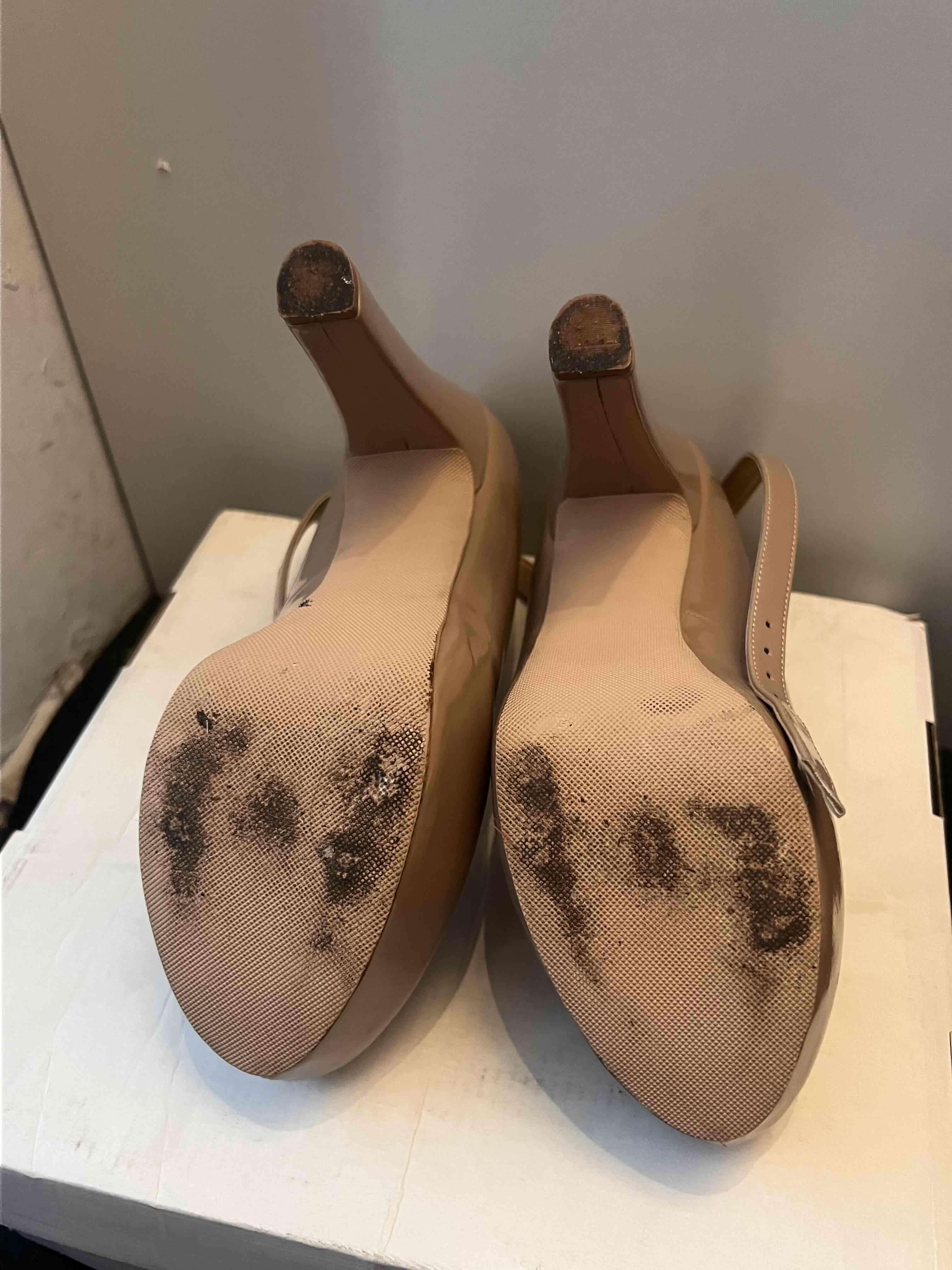 Tacones beige con pulsera talla 37 - miniatura 3