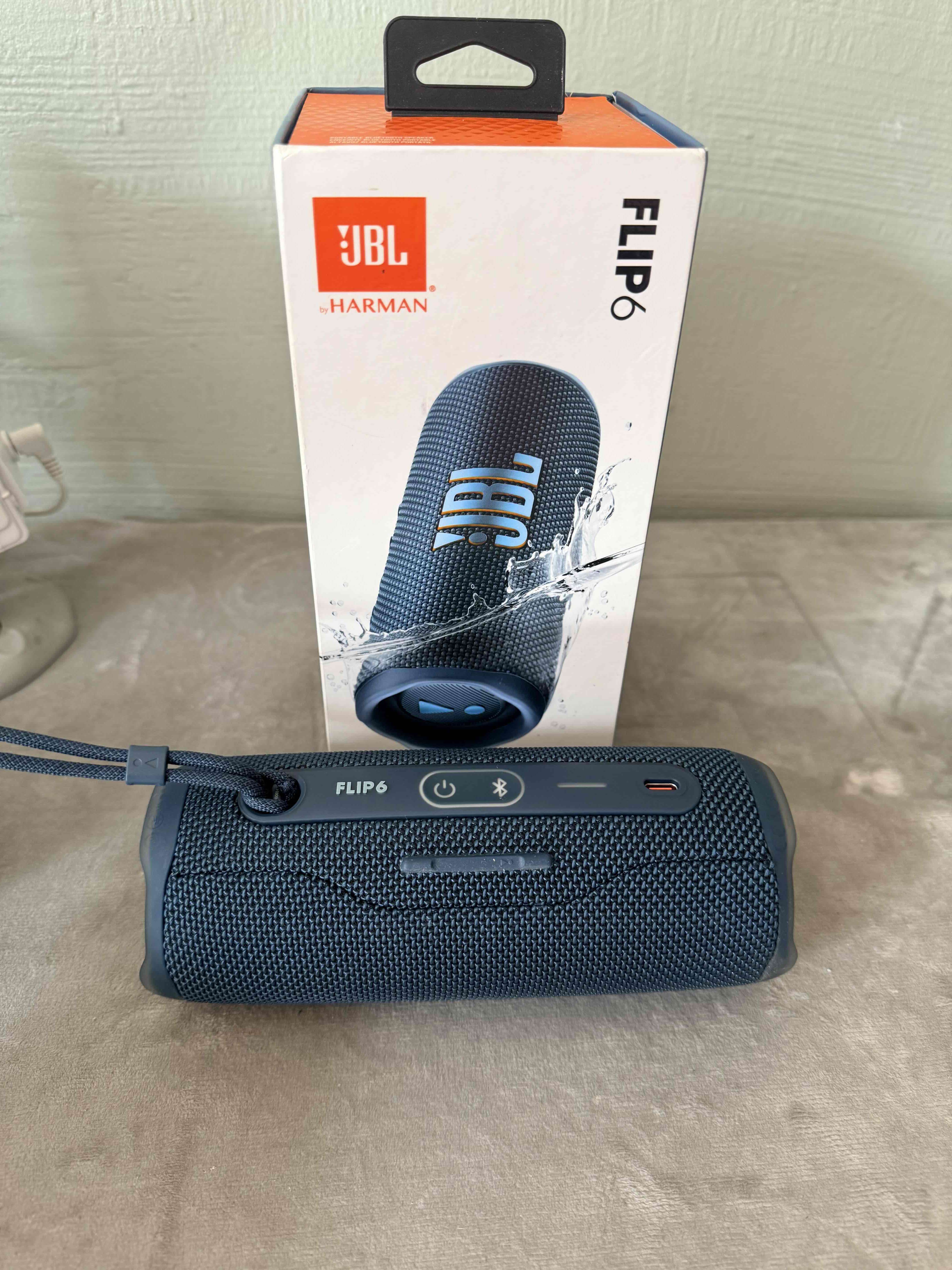 Parlante JBL Flip 6 portátil - miniatura 2
