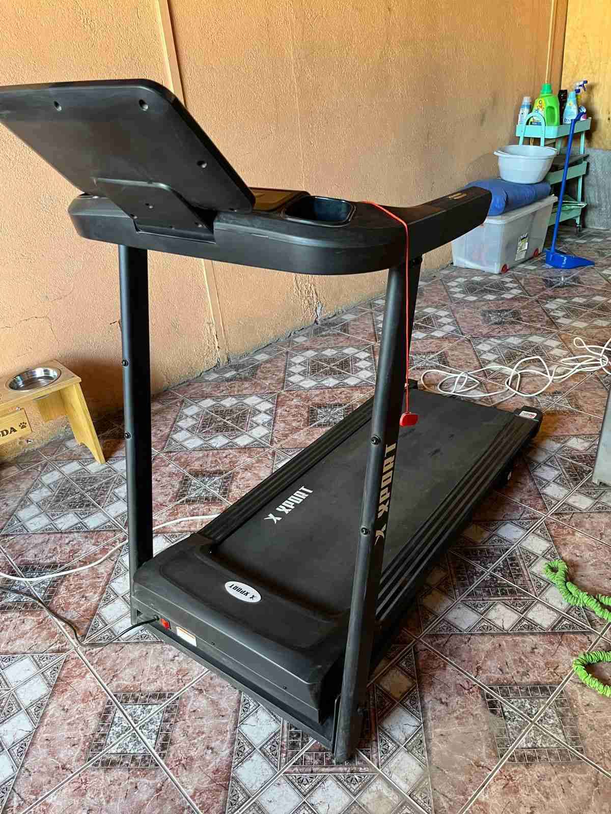 Caminadora eléctrica con pantalla LED - 4