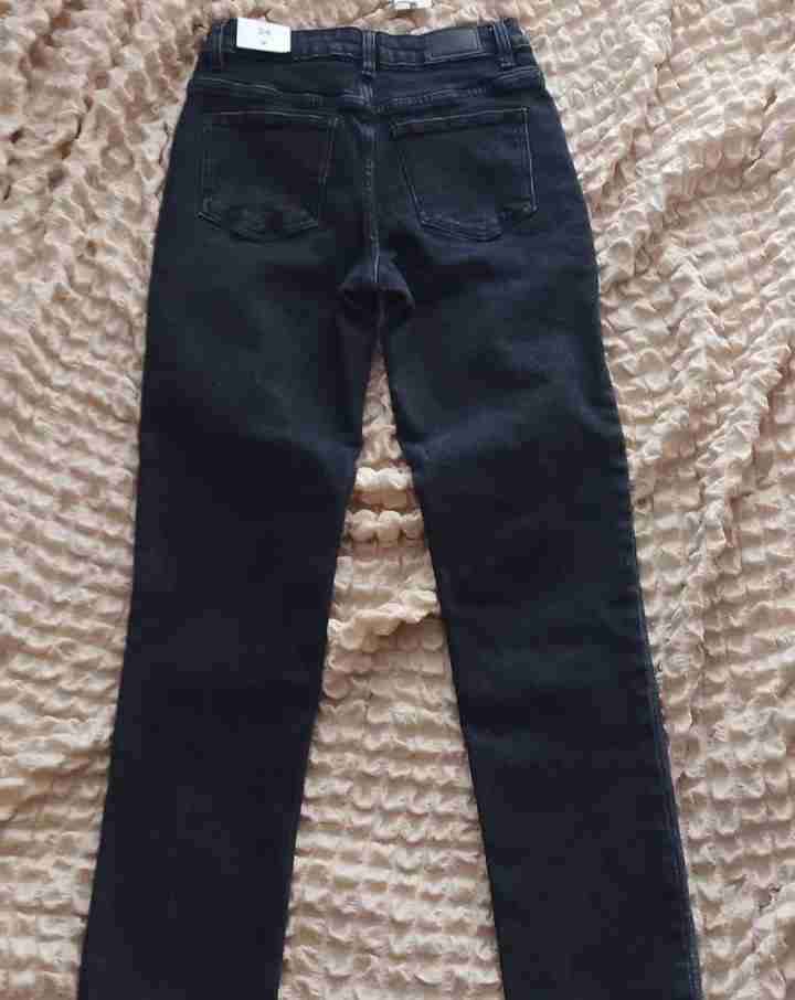 Jeans negros con tachuelas - miniatura 2