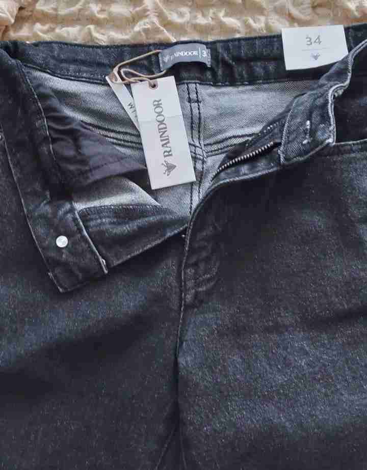 Jeans negros con tachuelas - miniatura 5