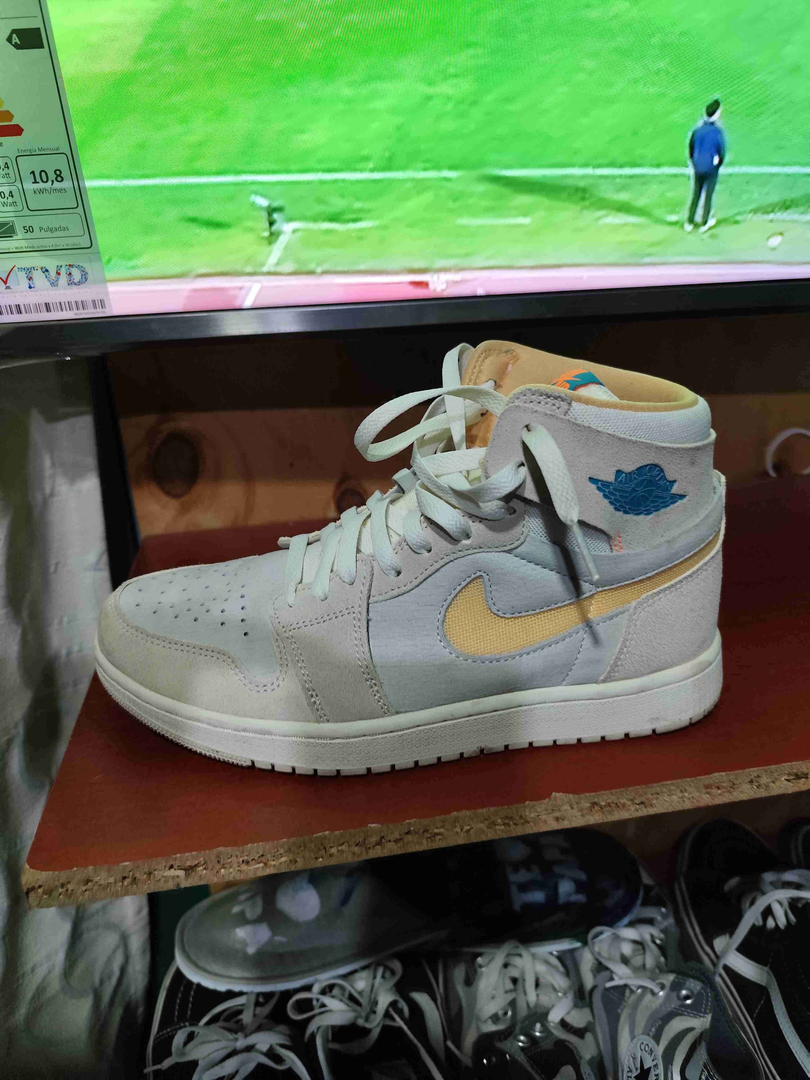 Zapatillas deportivas blancas y beige - miniatura 4