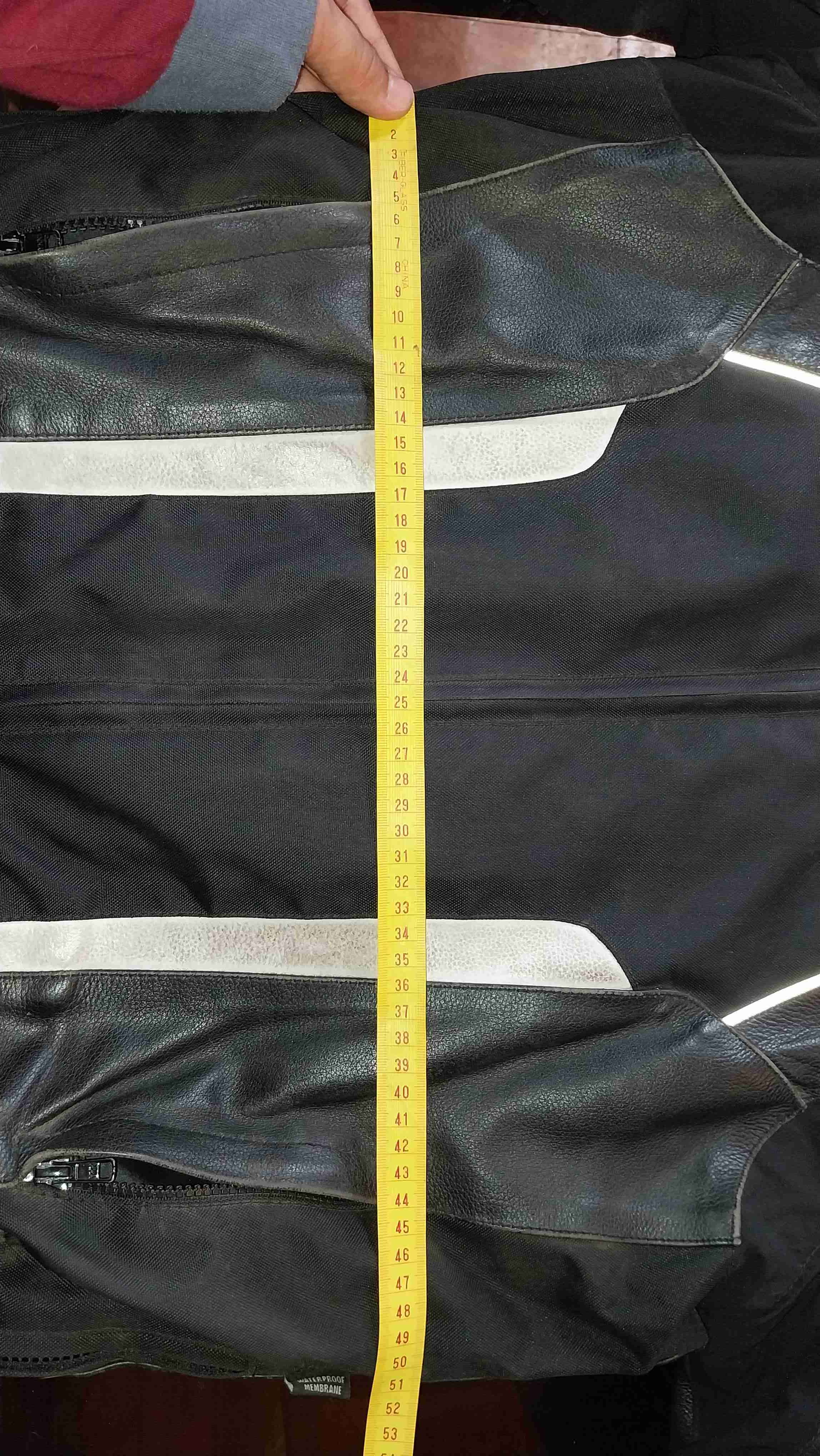 Chaqueta de moto negra con protecciones - miniatura 3