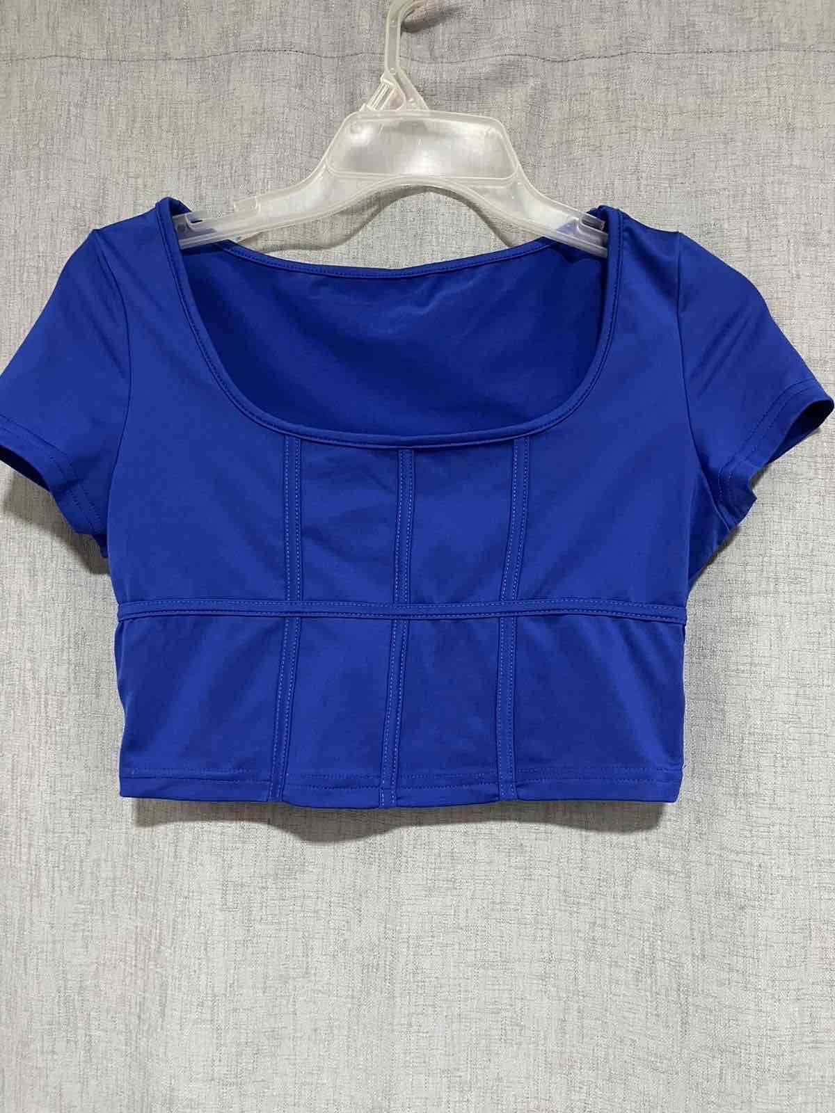 Top deportivo azul