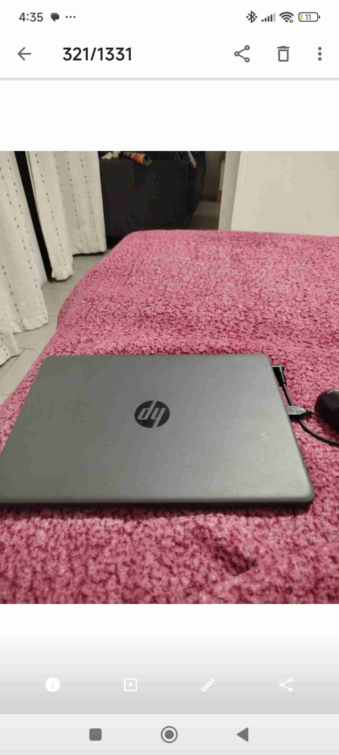 Laptop HP gris en buen estado