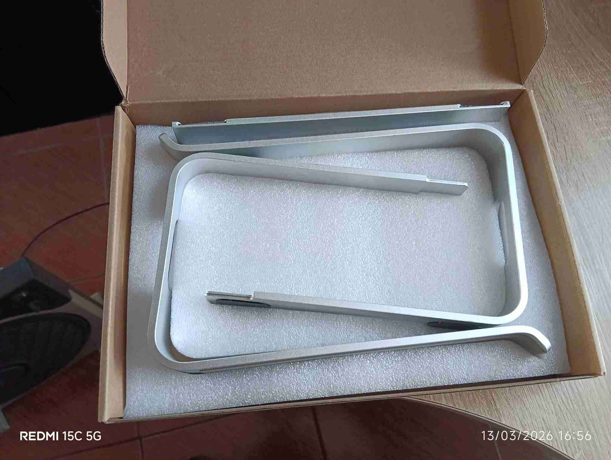 Soporte para laptop nuevo - miniatura 2