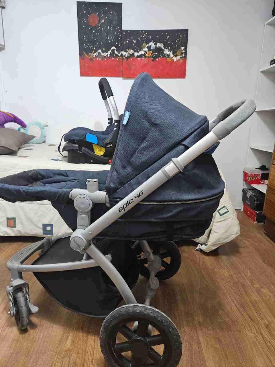 Coche de bebé azul con silla - miniatura 6