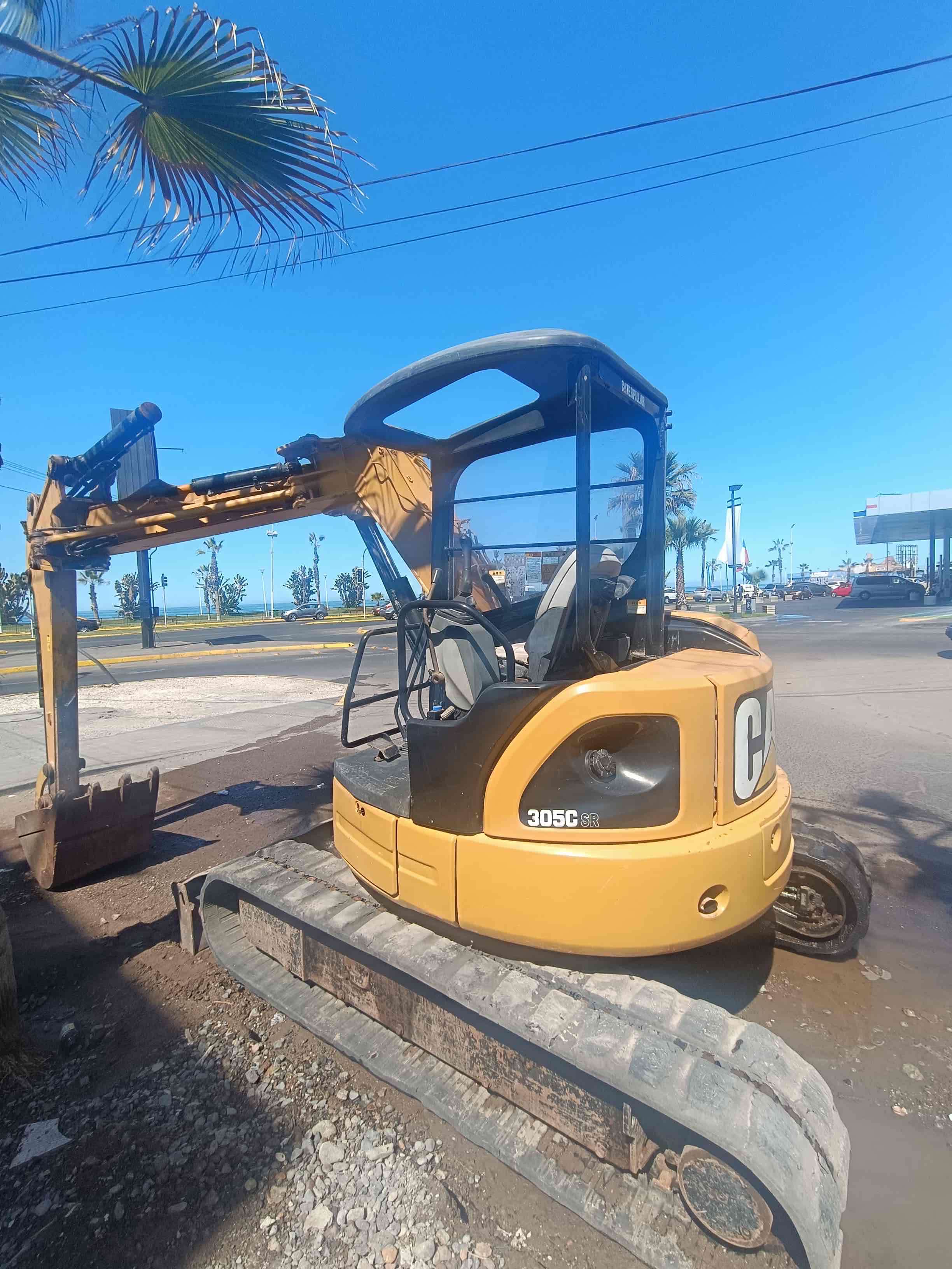 Retroexcavadora Caterpillar 305C - miniatura 4