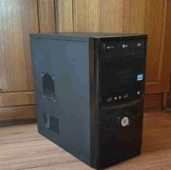 Gabinete y ram ddr3 - miniatura 1