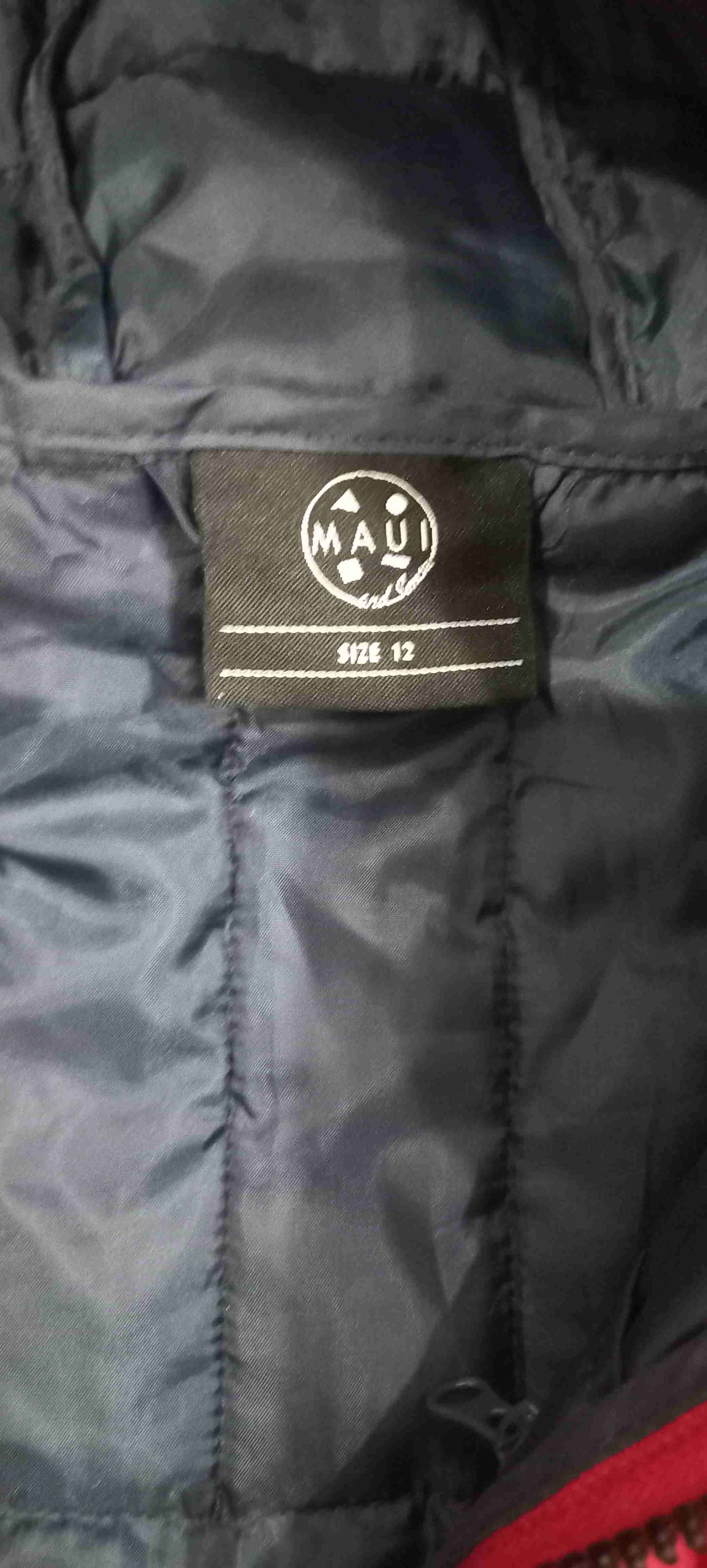 Chaqueta acolchada roja con capucha T12 $10000 - 3