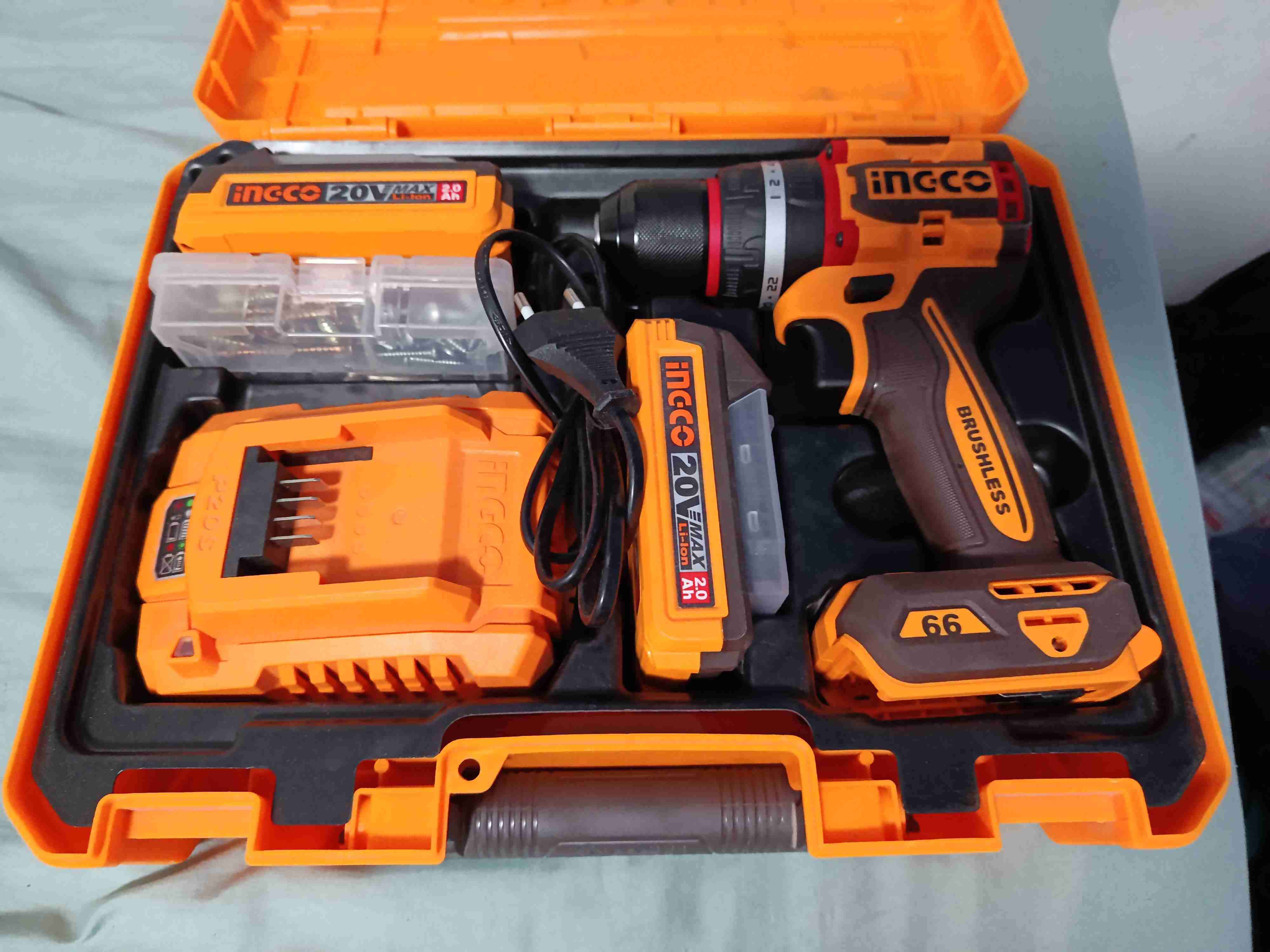 Taladro inalámbrico Ingco 20V - miniatura 1