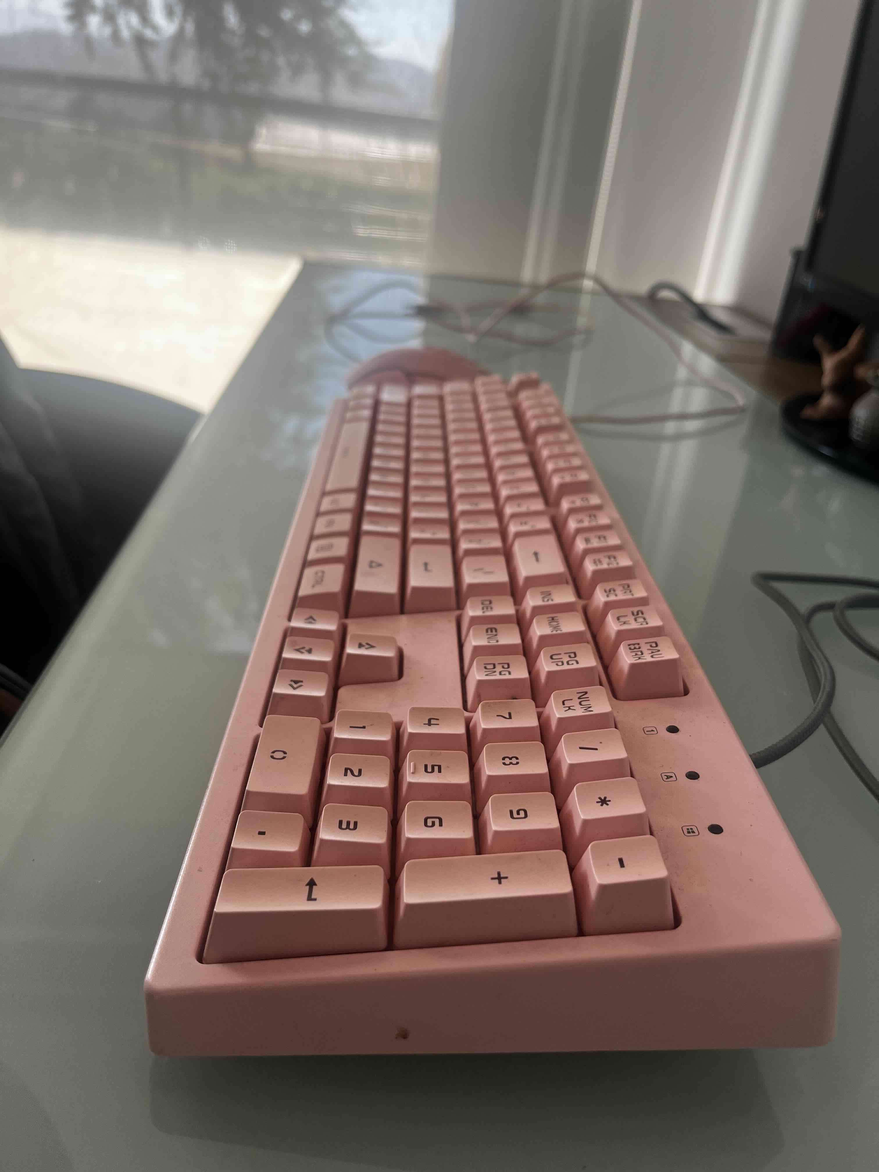 Teclado y ratón gamer rosa Onikuma - miniatura 5