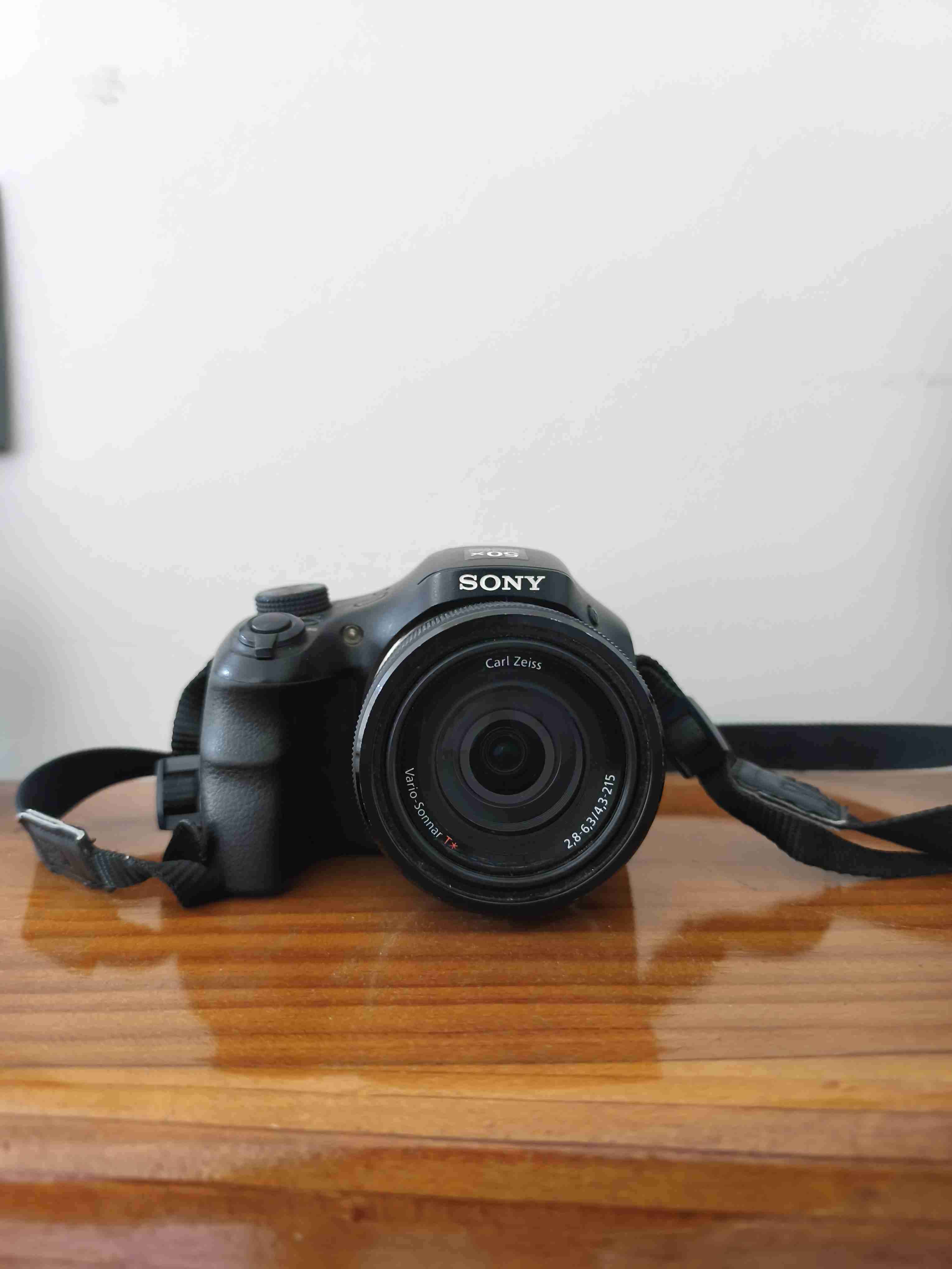 Cámara Sony con lente Carl Zeiss - miniatura 1