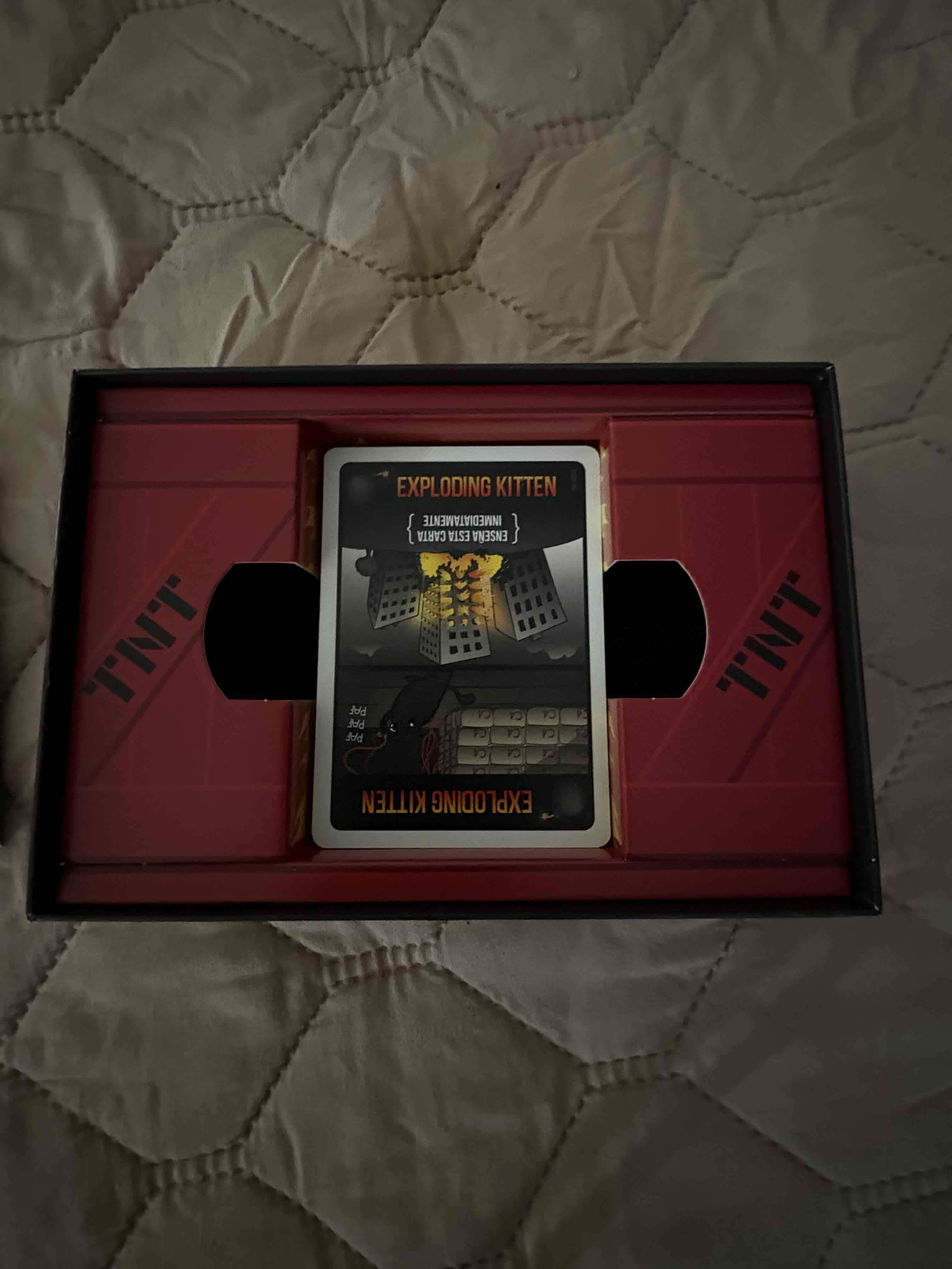 Juego de cartas Exploding Kittens - miniatura 3